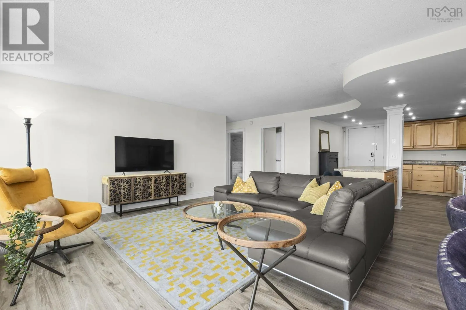 1003 6369 Coburg Road