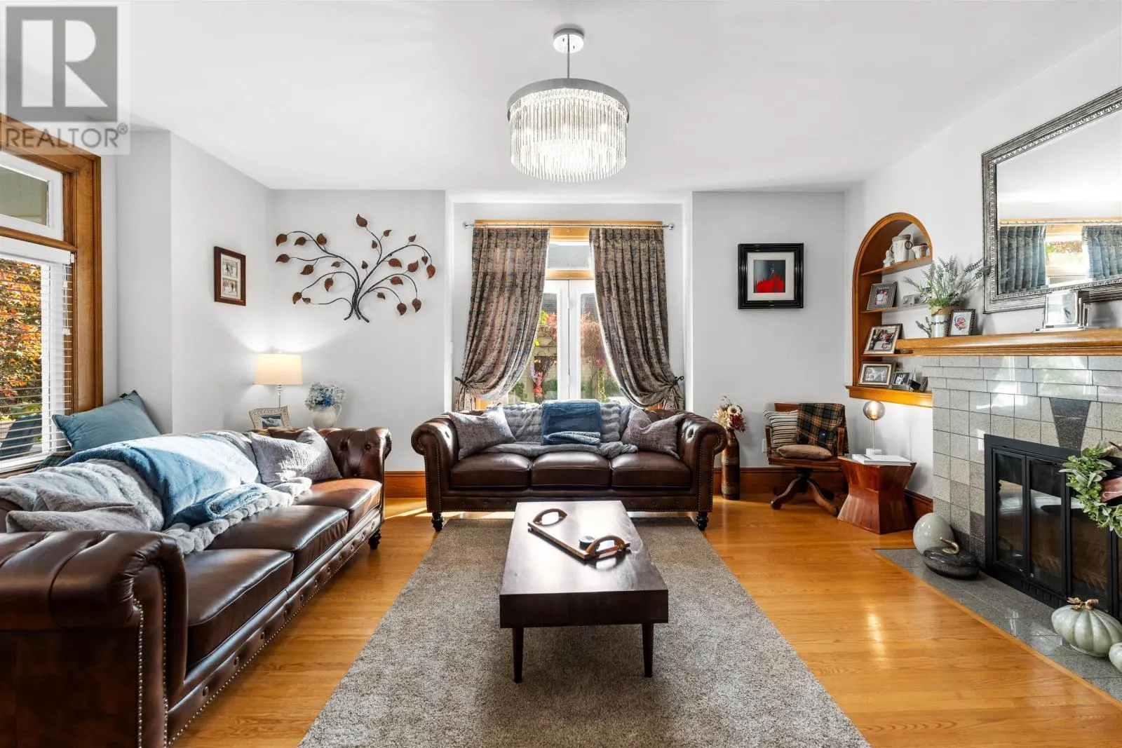 156 Summer Street S