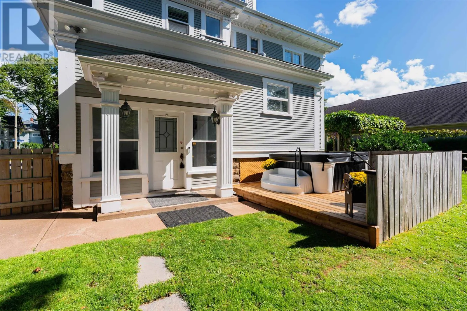 156 Summer Street S