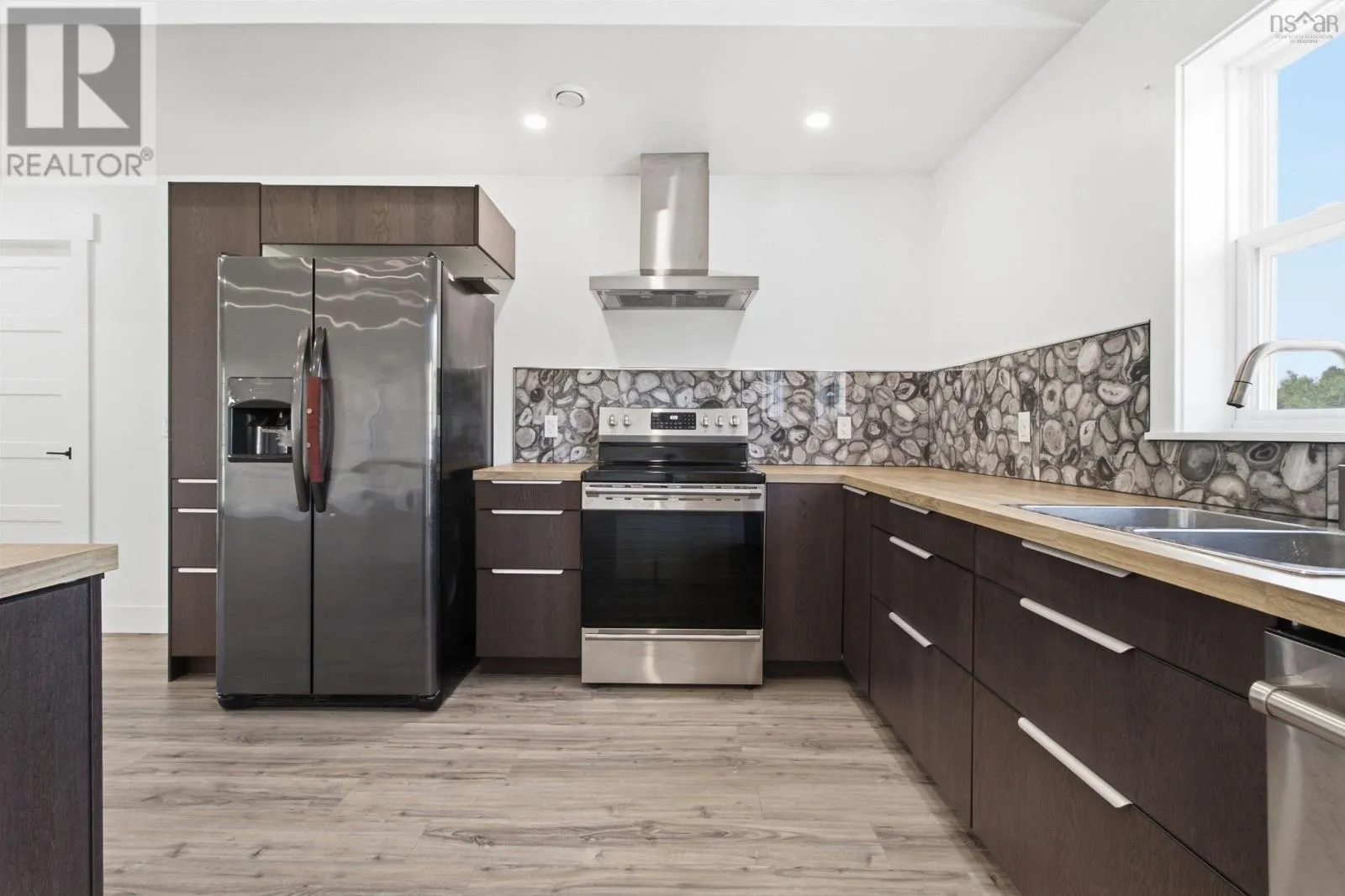 42 Bretton Woods Road