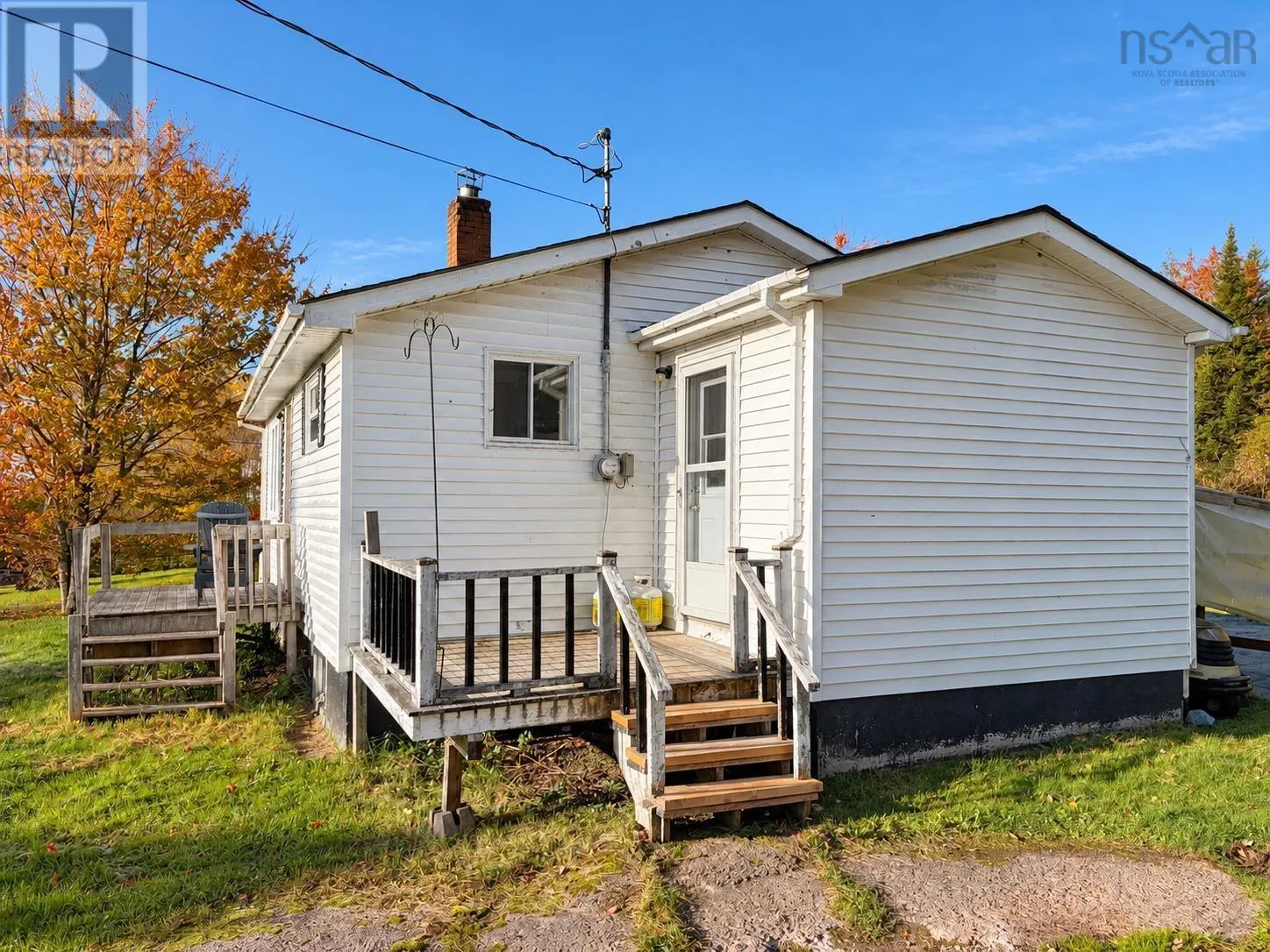 519 Cenotaph Road