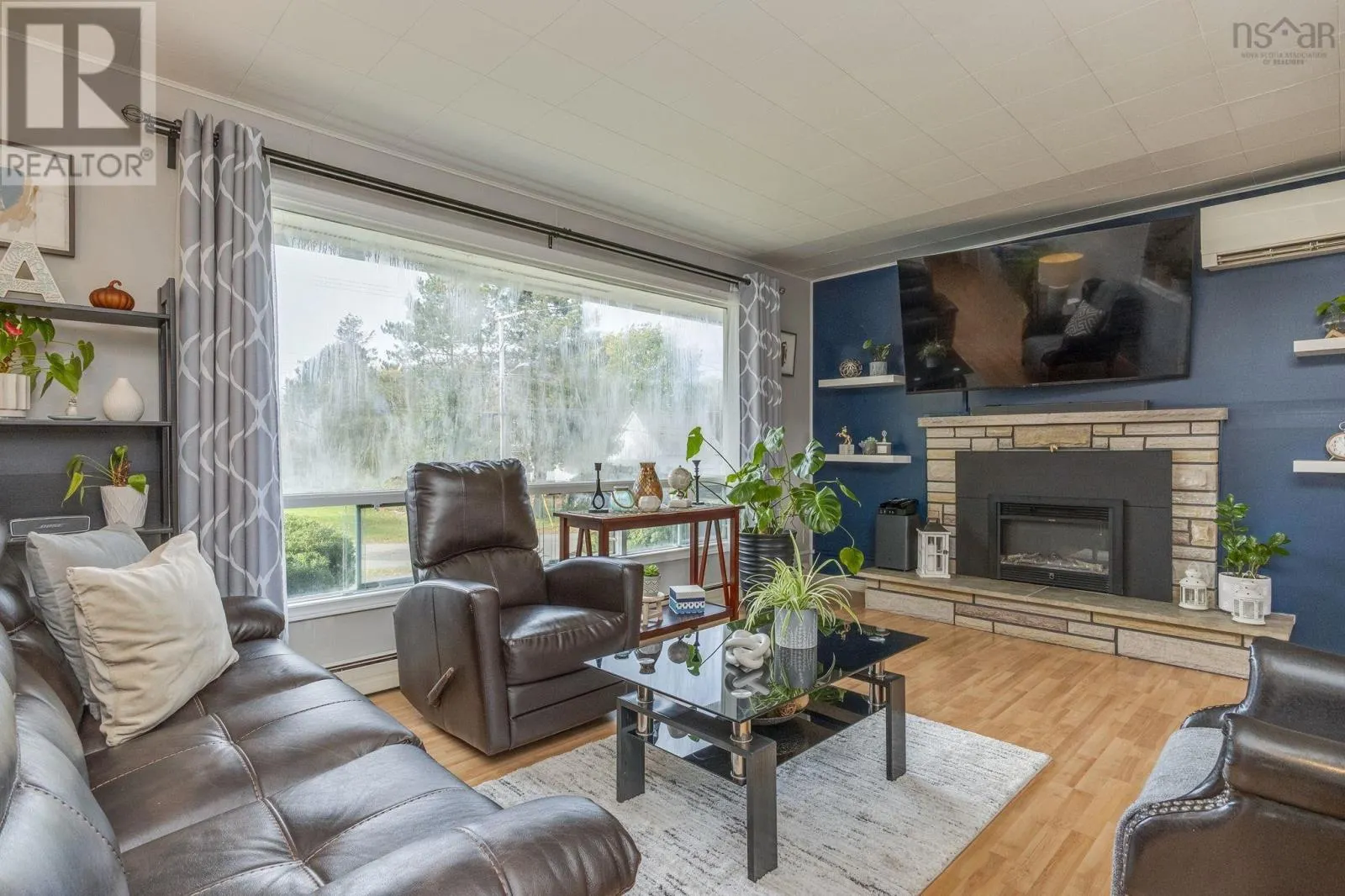 148 Maple Avenue