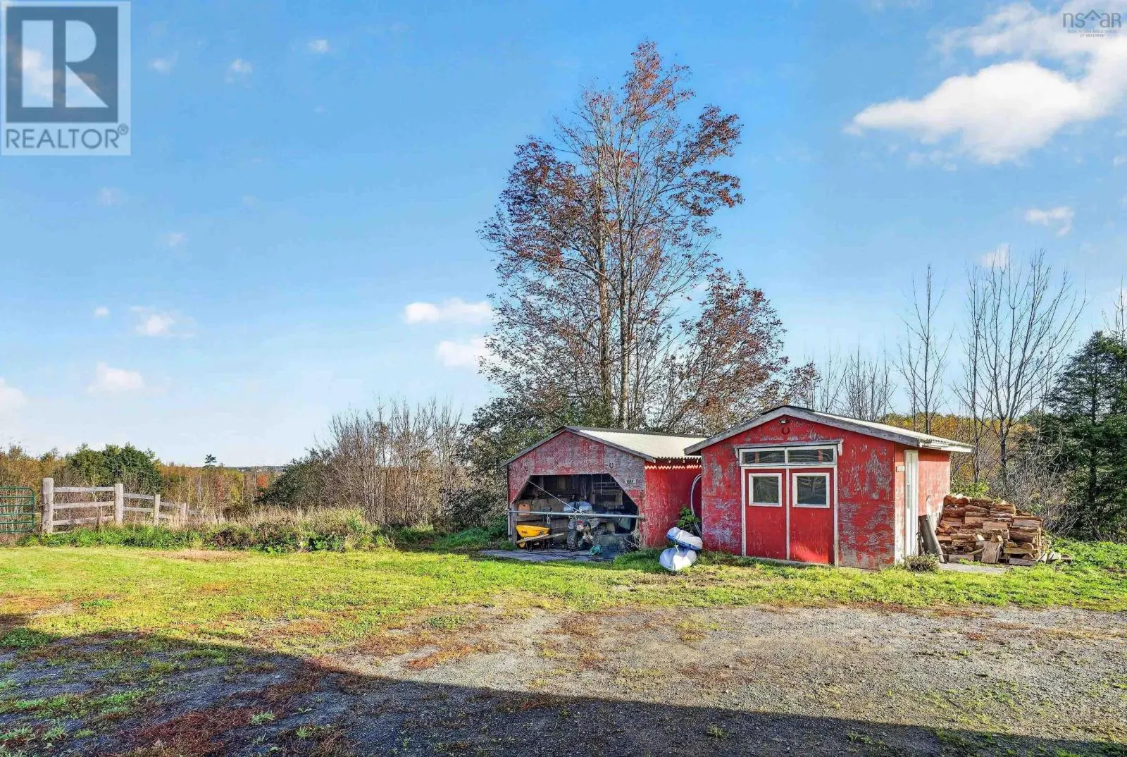 35 Old Halifax Road E