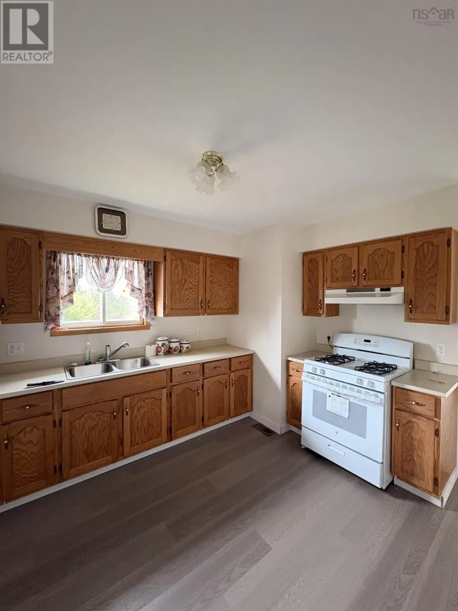 8013 Highway 209