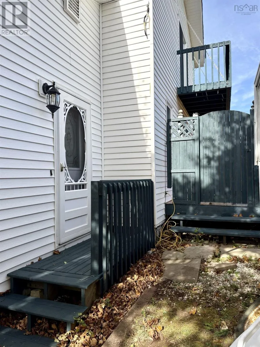 84/86 Elm Street