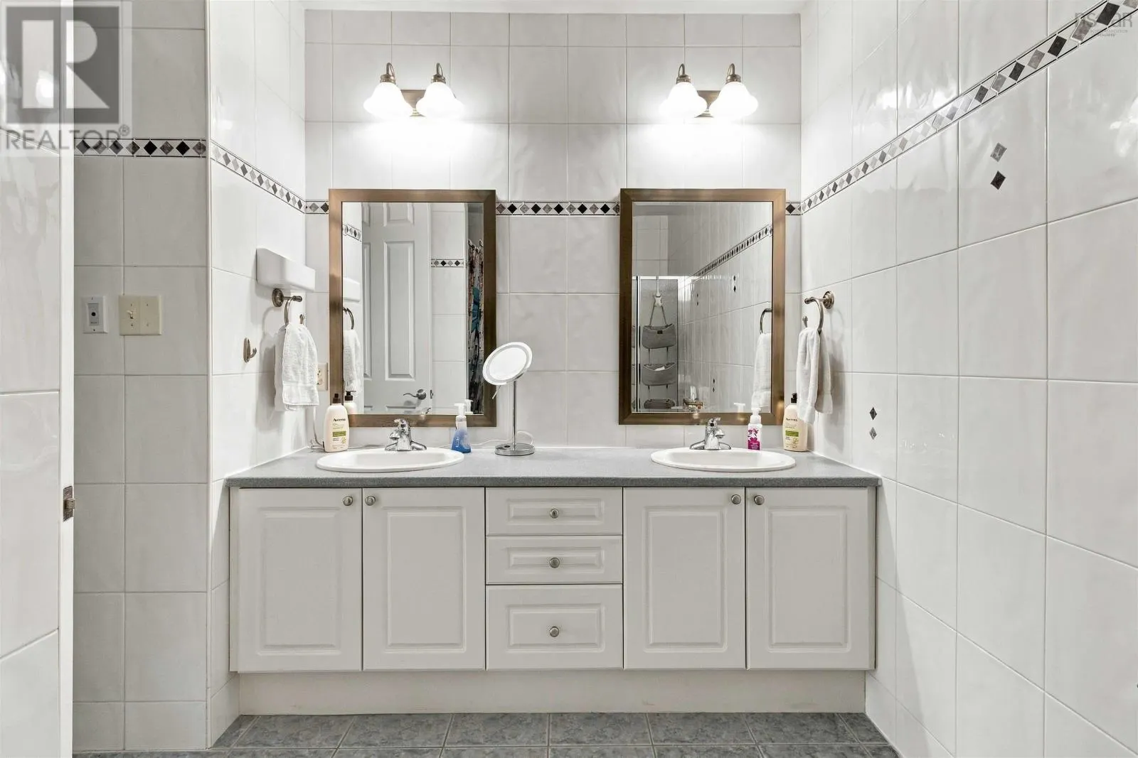 Unit 410 79 Bedros Lane