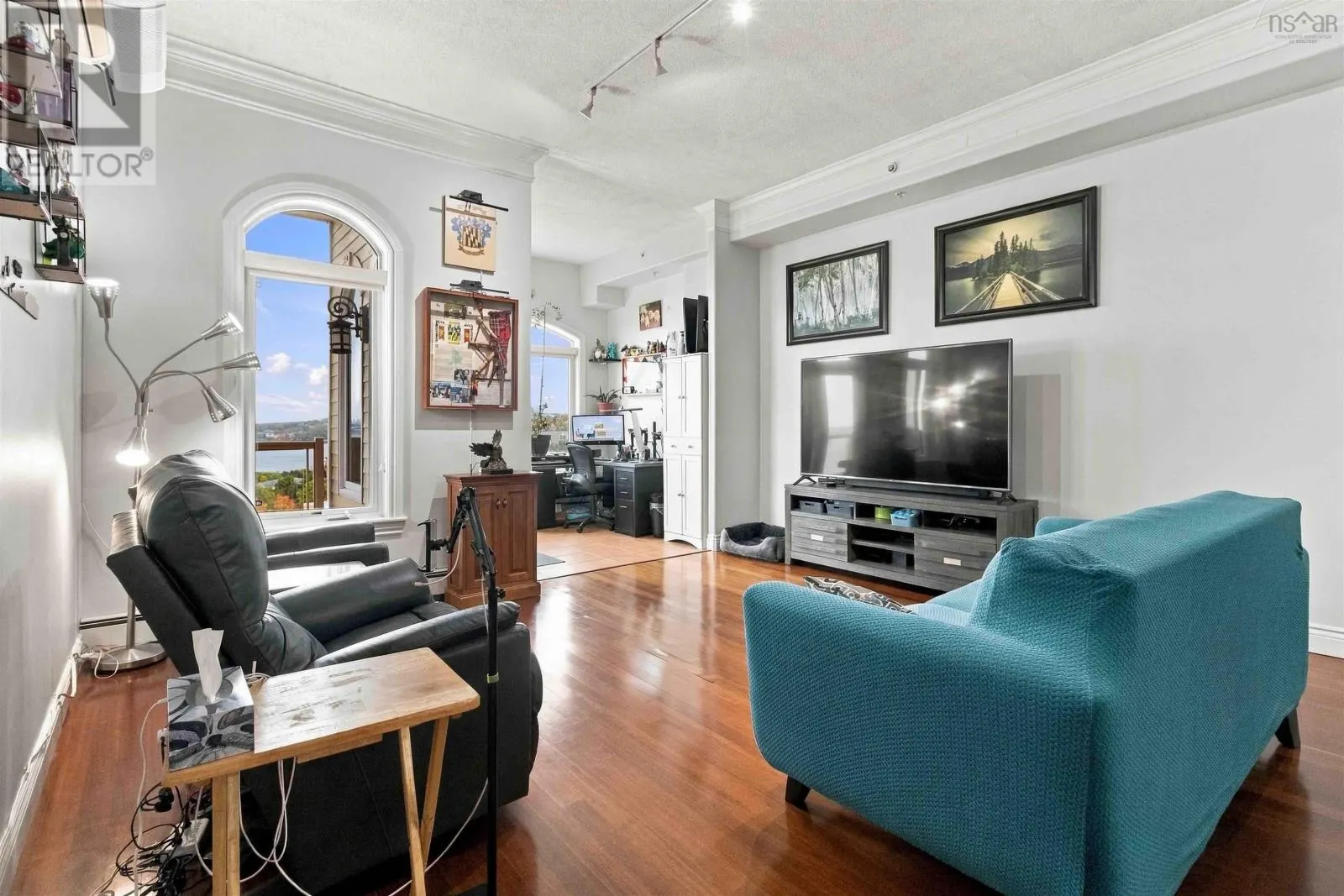 Unit 410 79 Bedros Lane