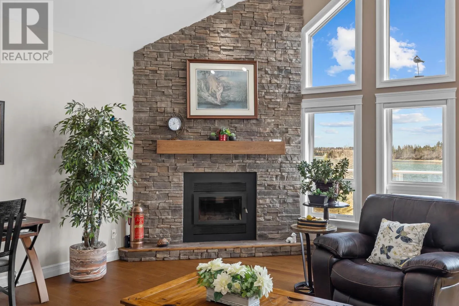 77 Highland View Drive