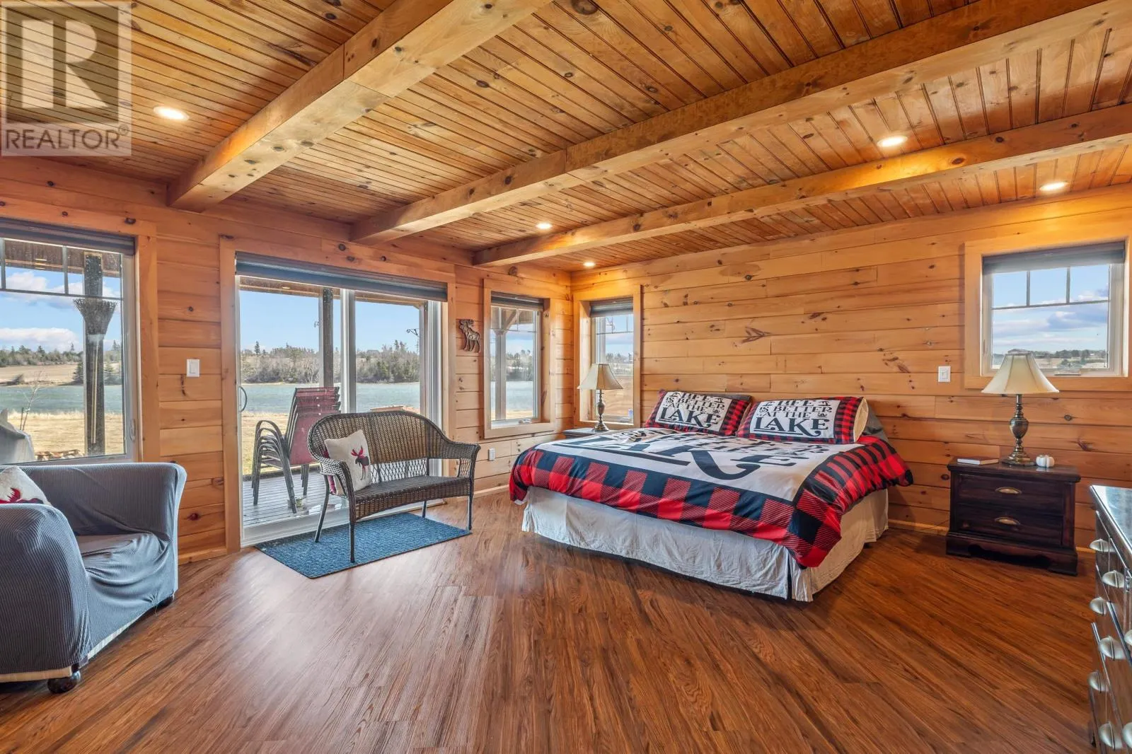 77 Highland View Drive