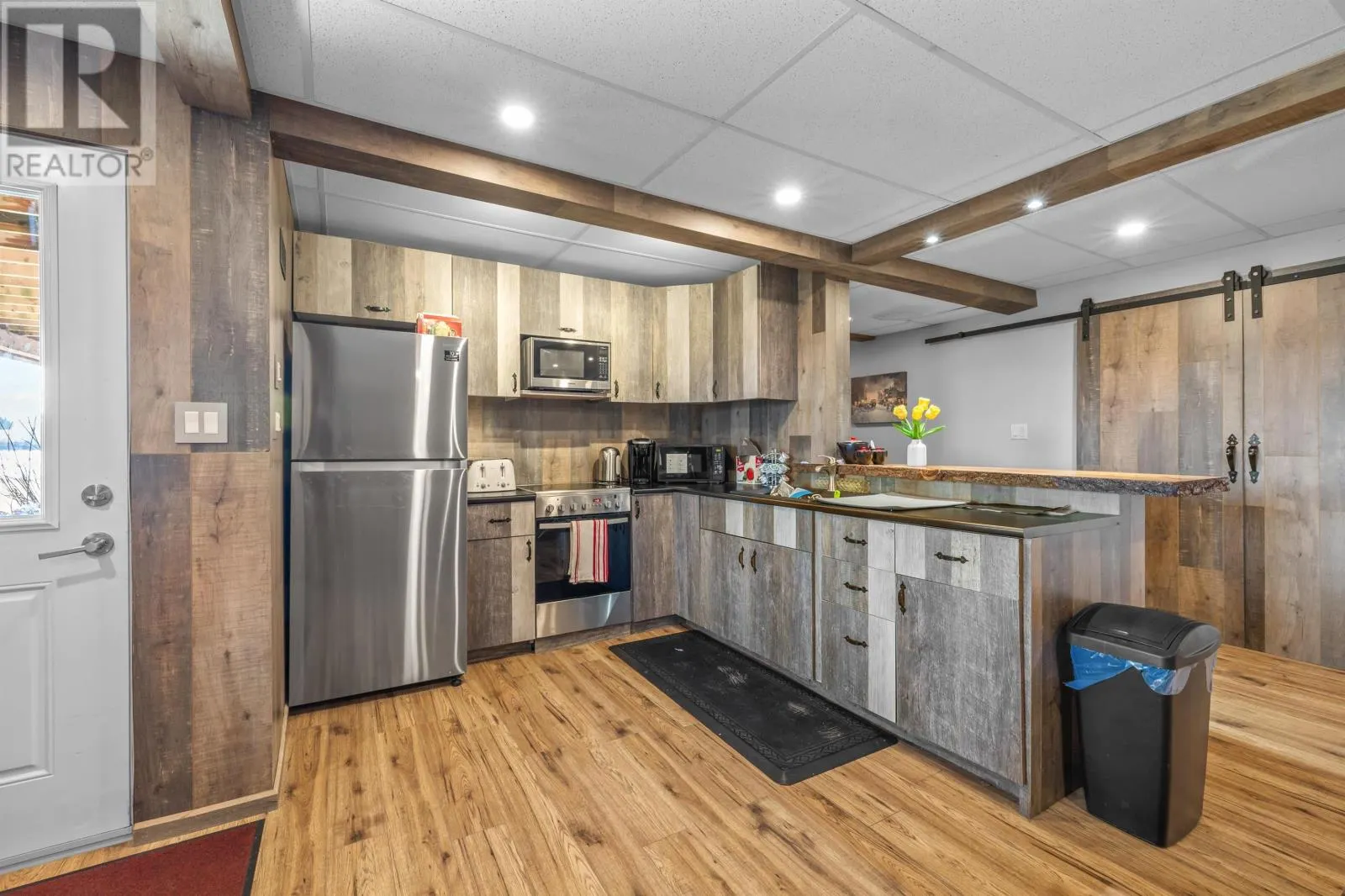 77 Highland View Drive