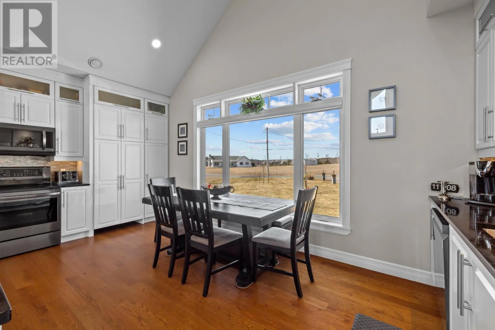 77 Highland View Drive