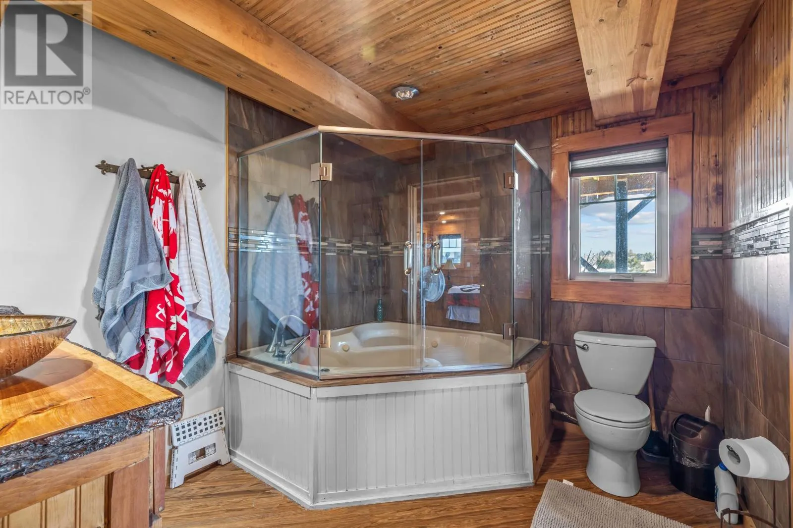 77 Highland View Drive