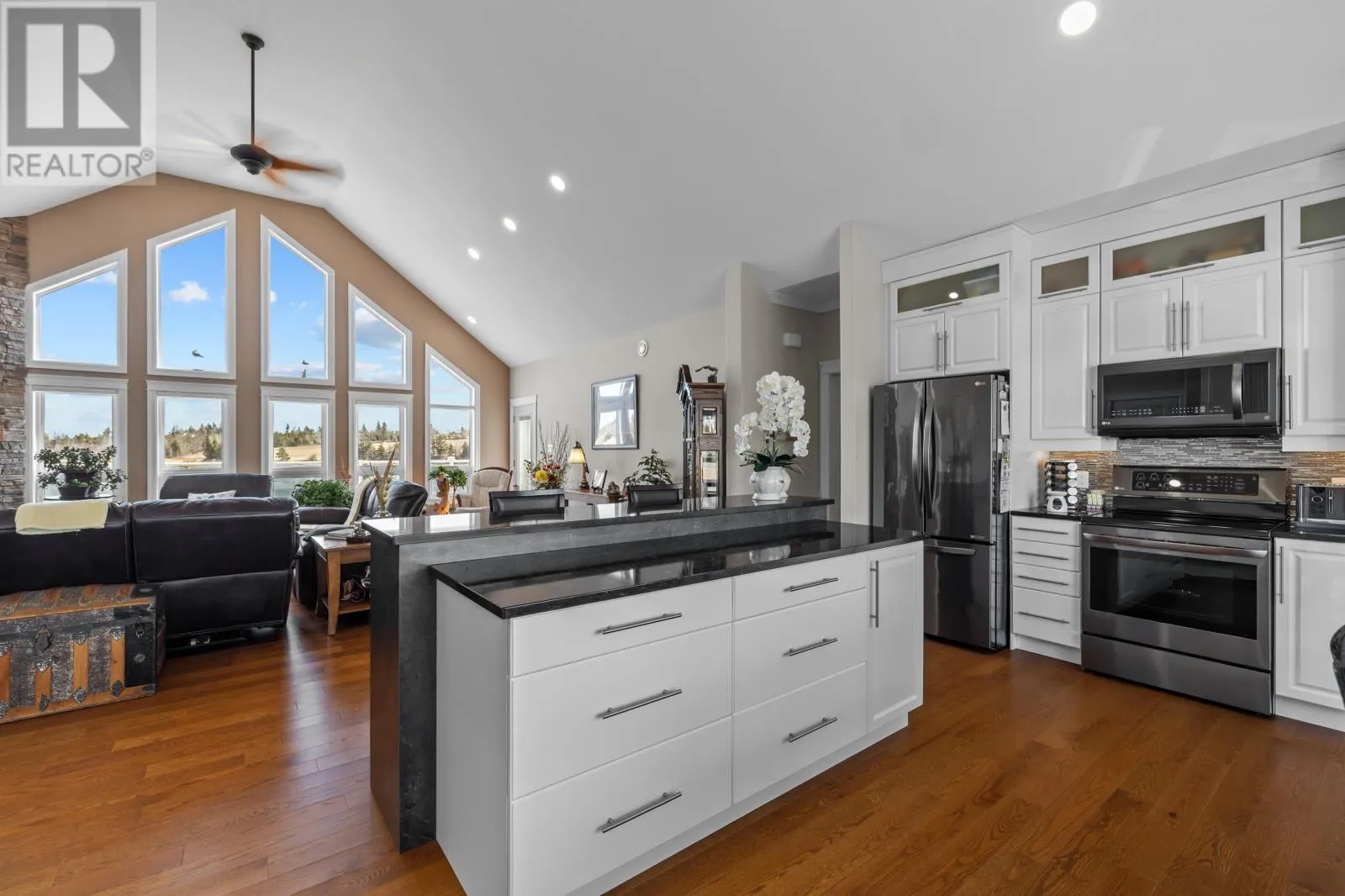 77 Highland View Drive