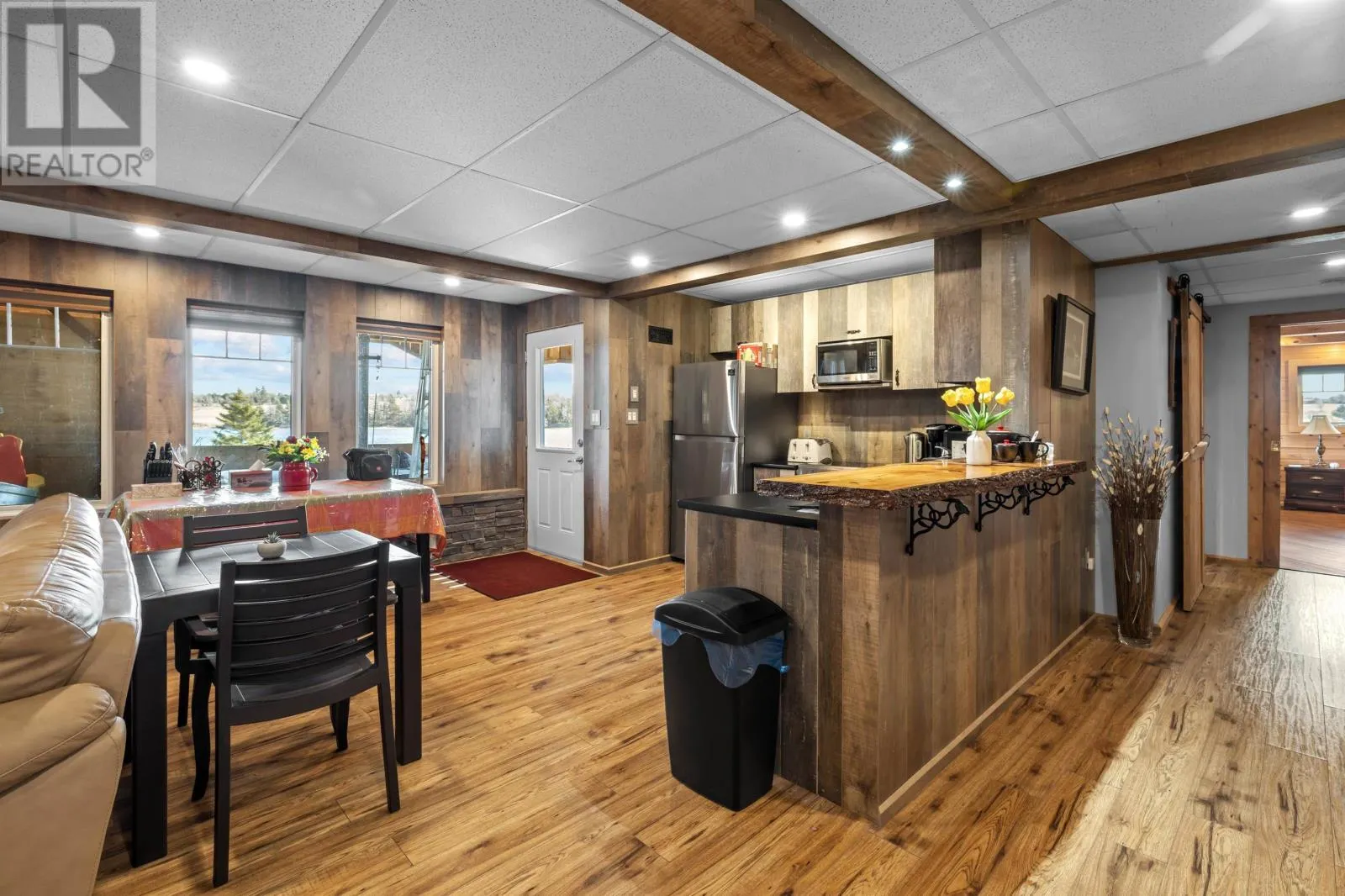 77 Highland View Drive