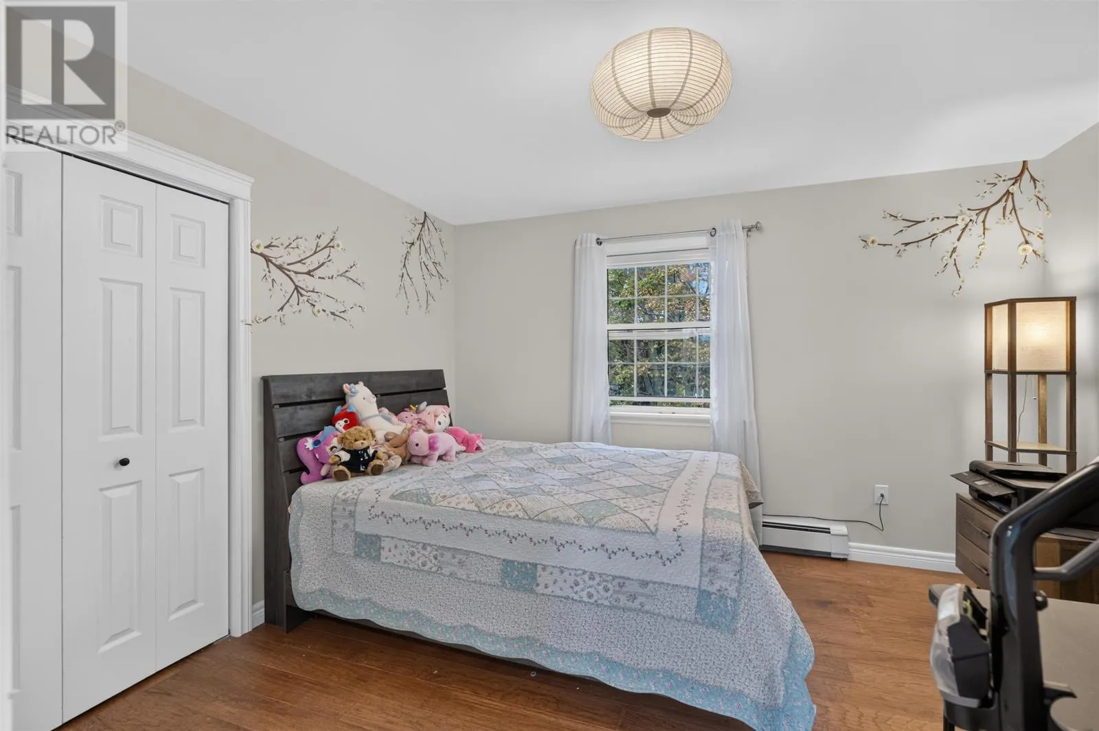 31 Sidmount Avenue