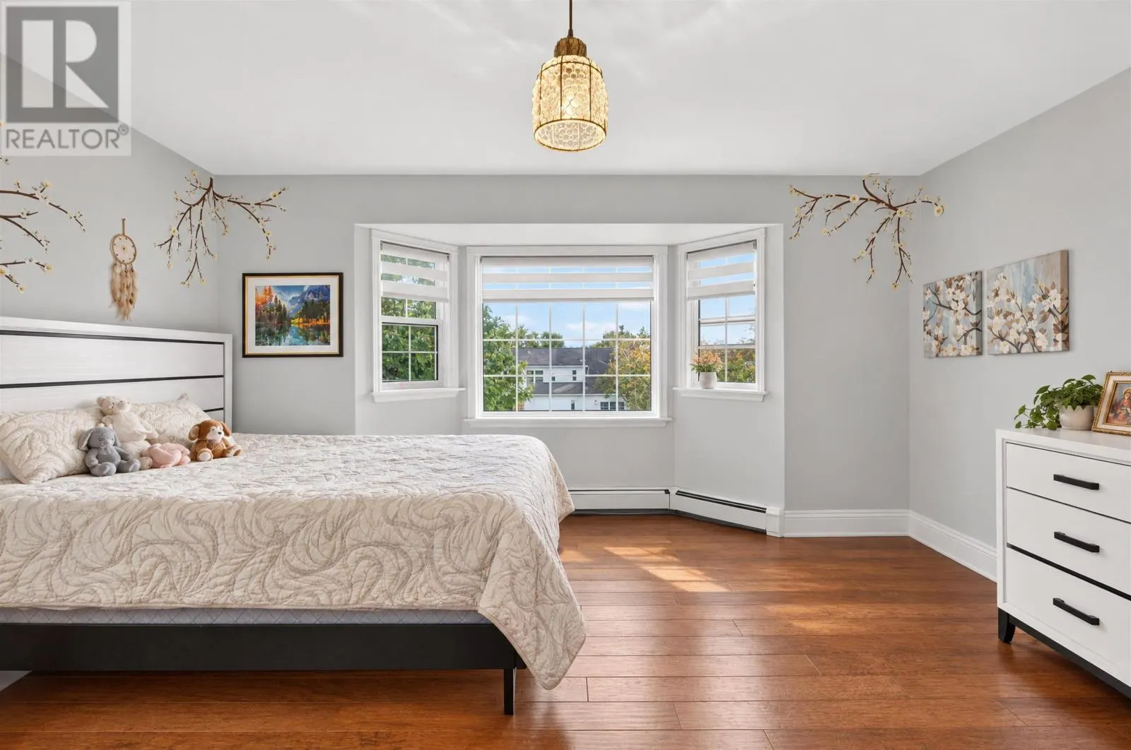 31 Sidmount Avenue