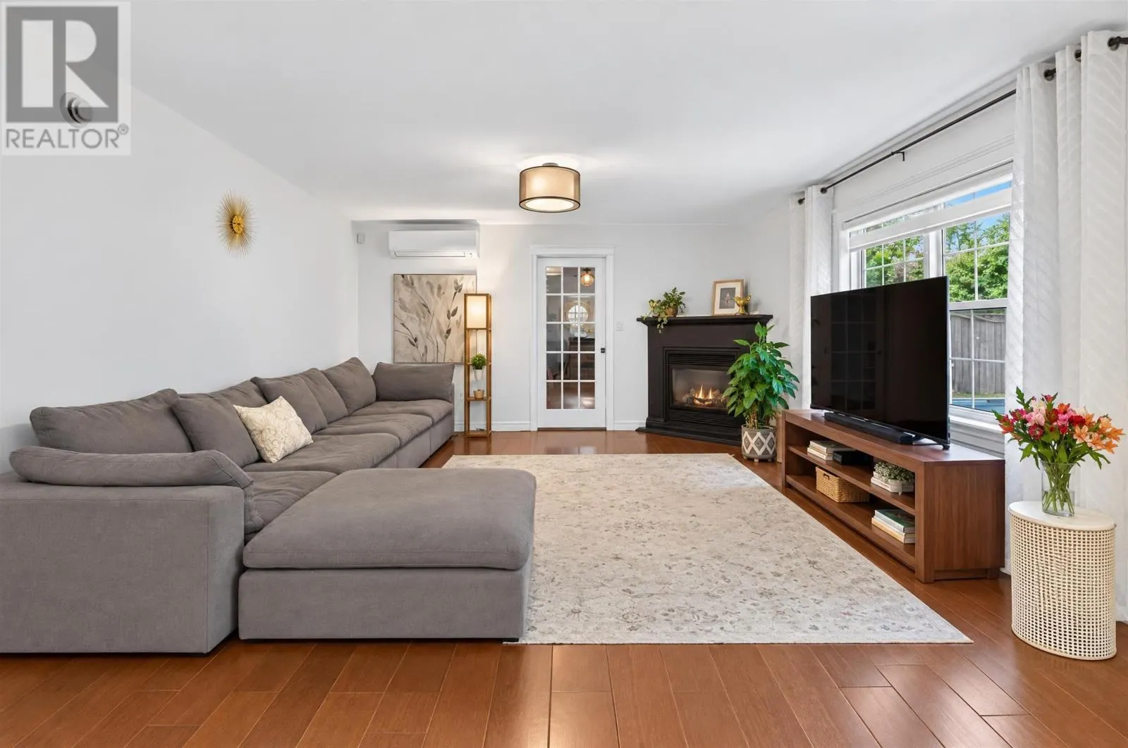 31 Sidmount Avenue