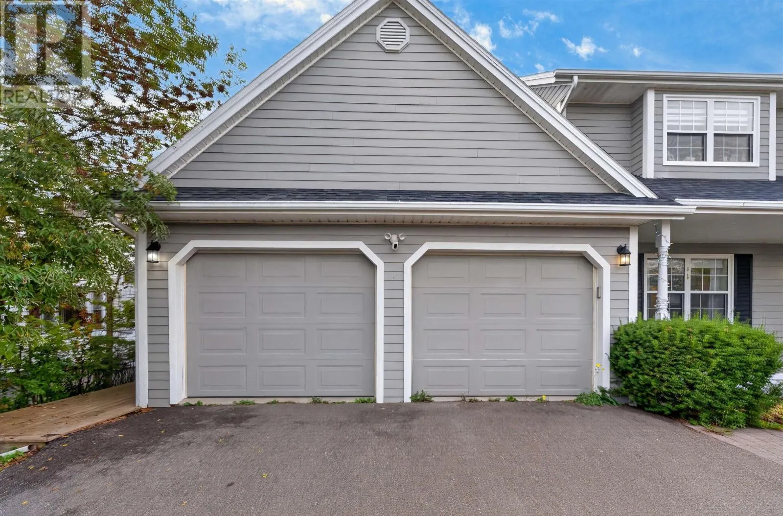 31 Sidmount Avenue