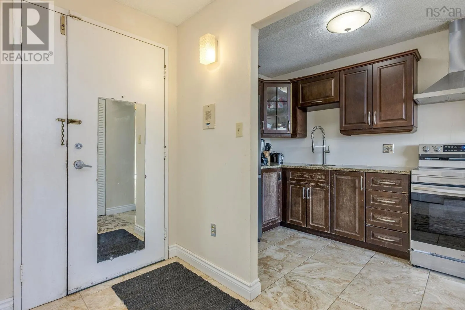 1503 6369 Coburg Road
