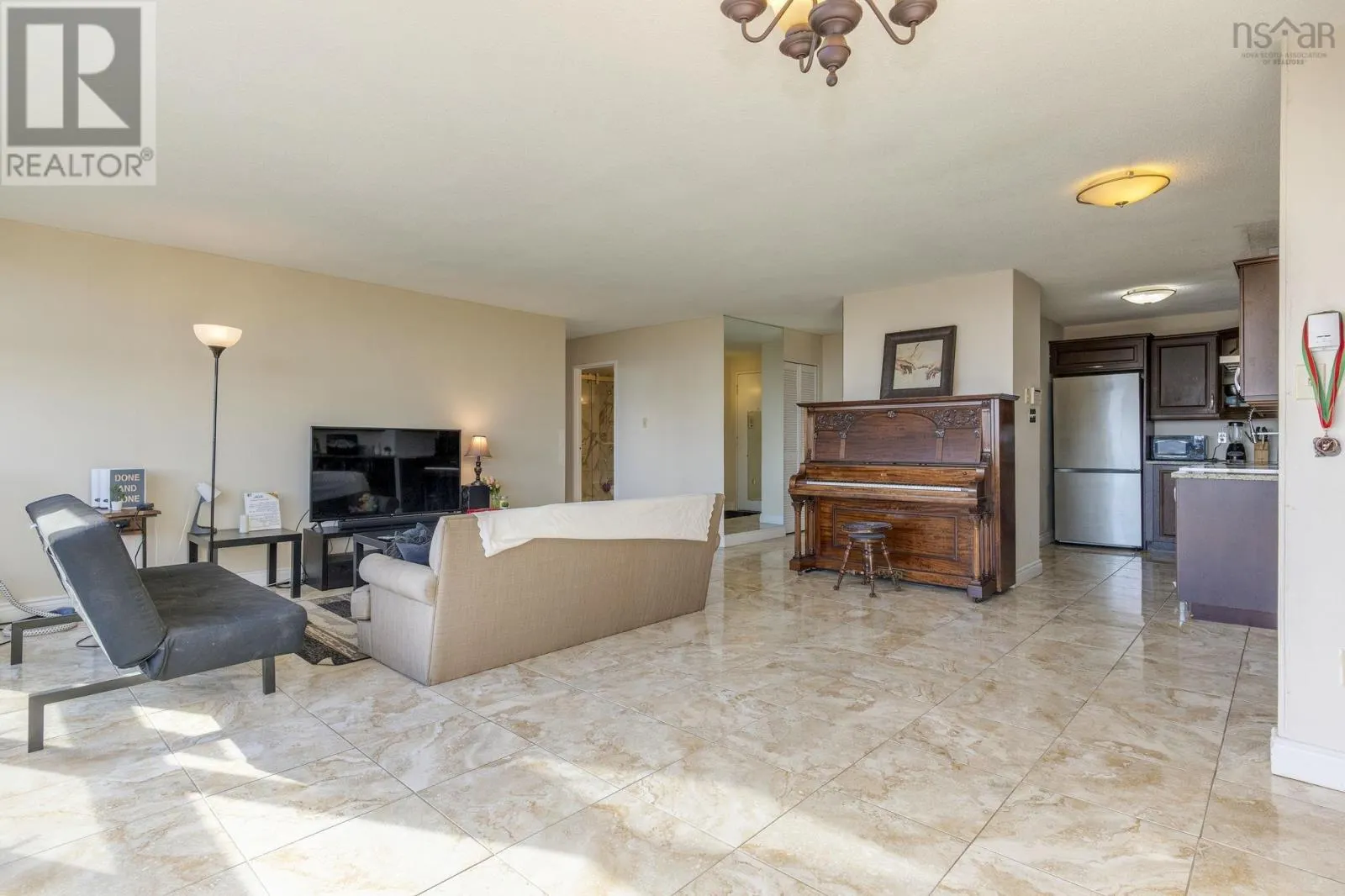 1503 6369 Coburg Road