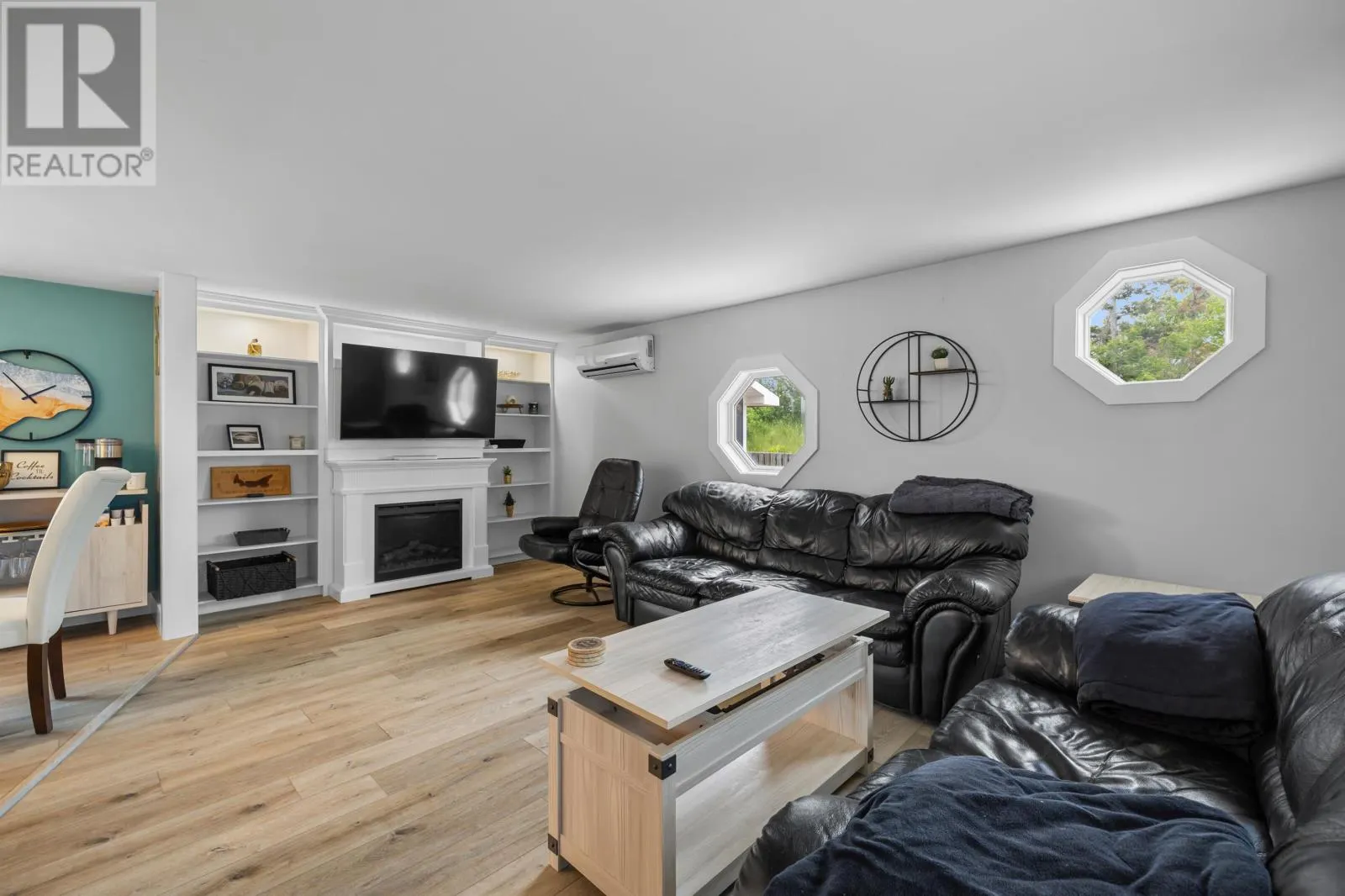 2482 Winsloe Road