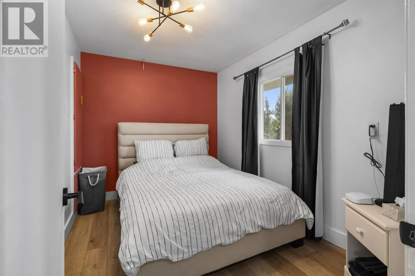 2482 Winsloe Road