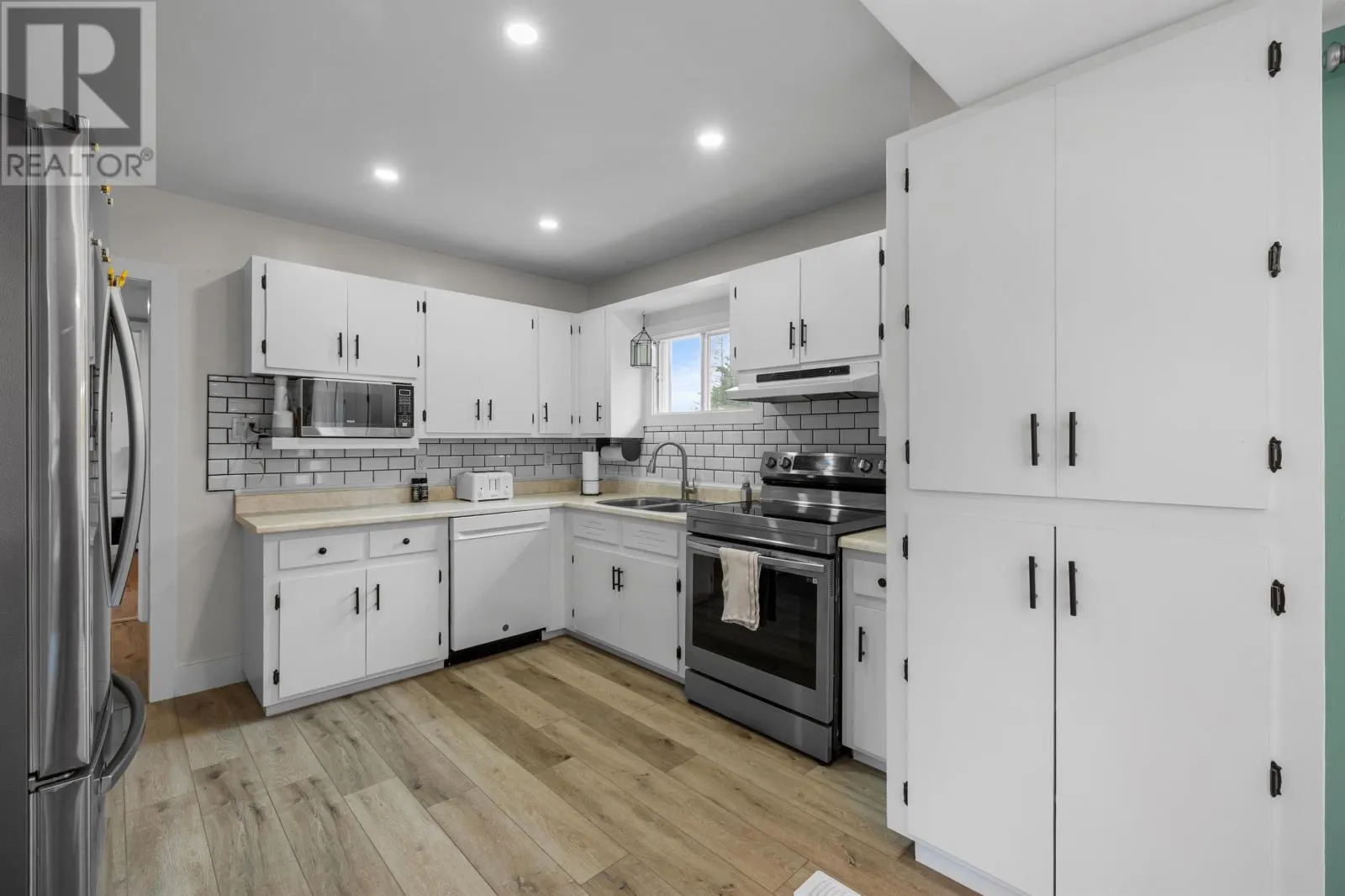 2482 Winsloe Road