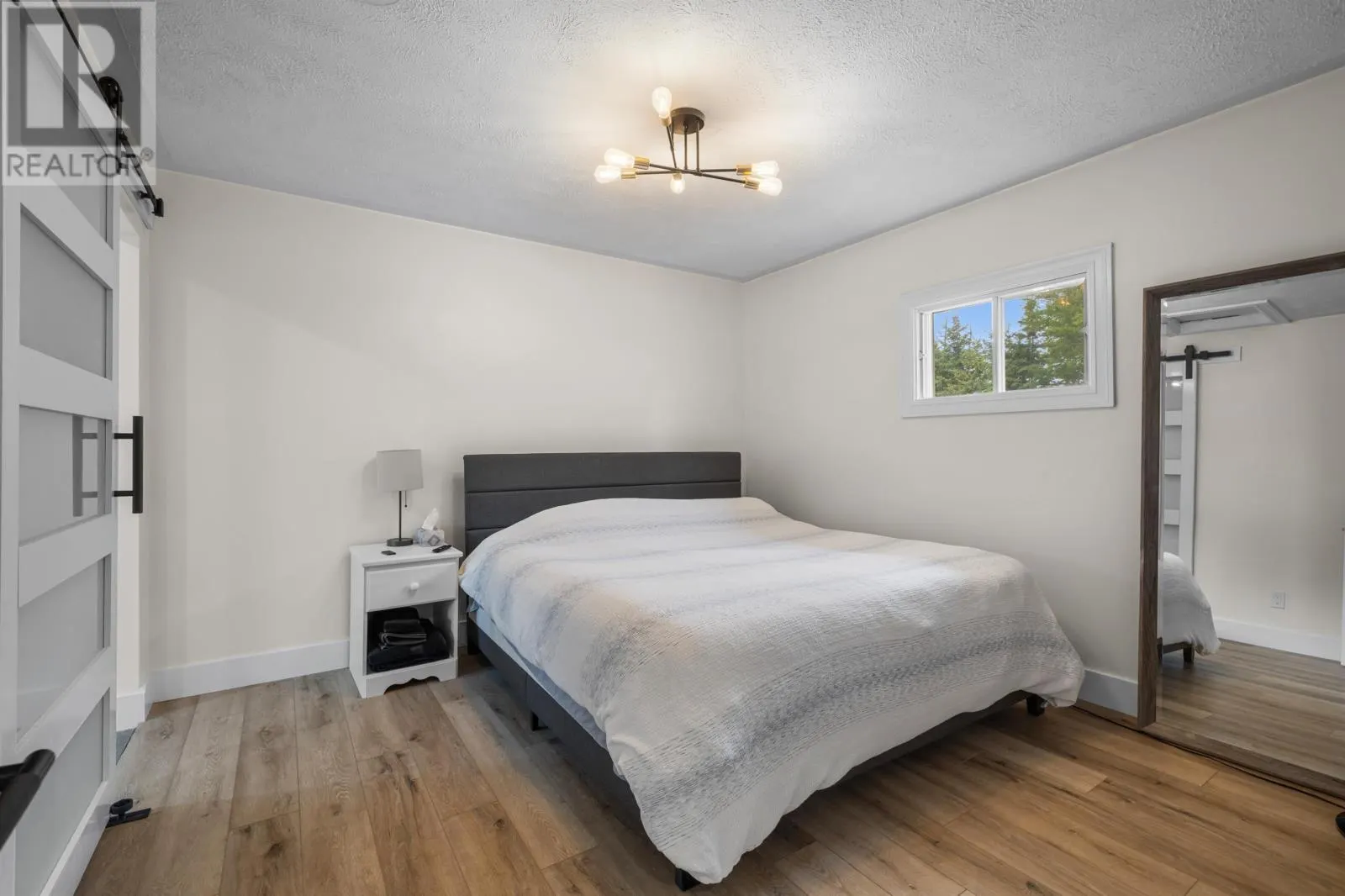 2482 Winsloe Road