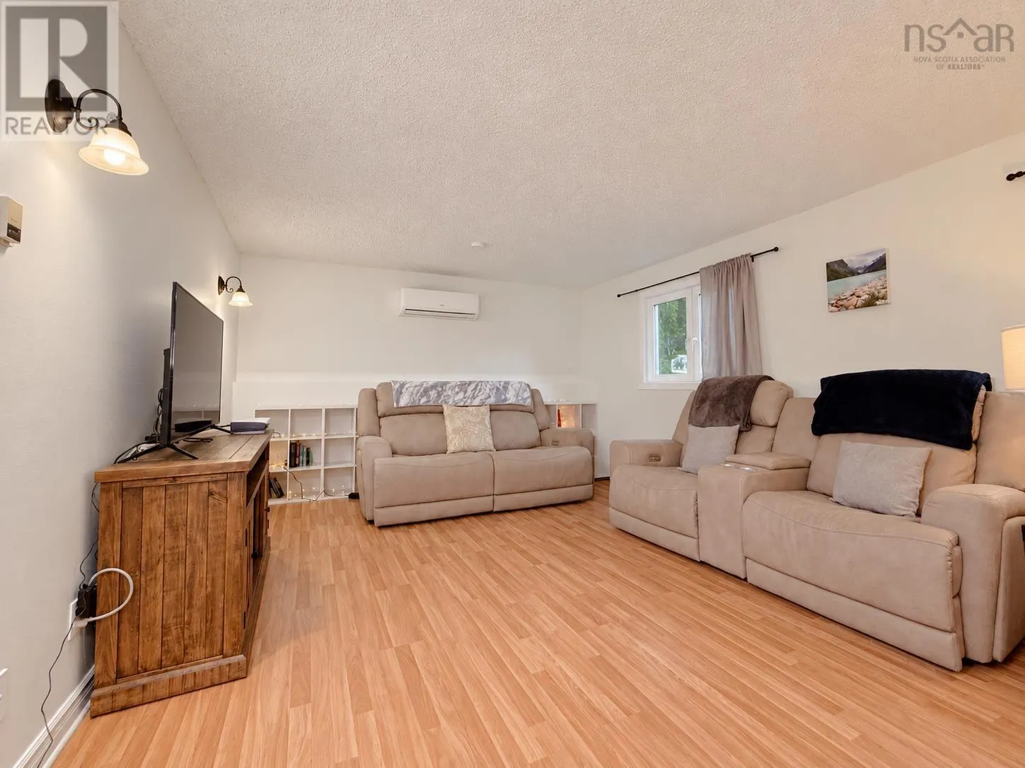 35 Carmichael Drive
