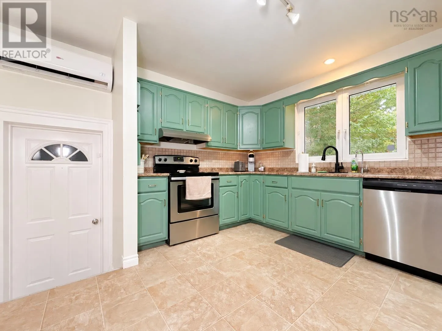 35 Carmichael Drive