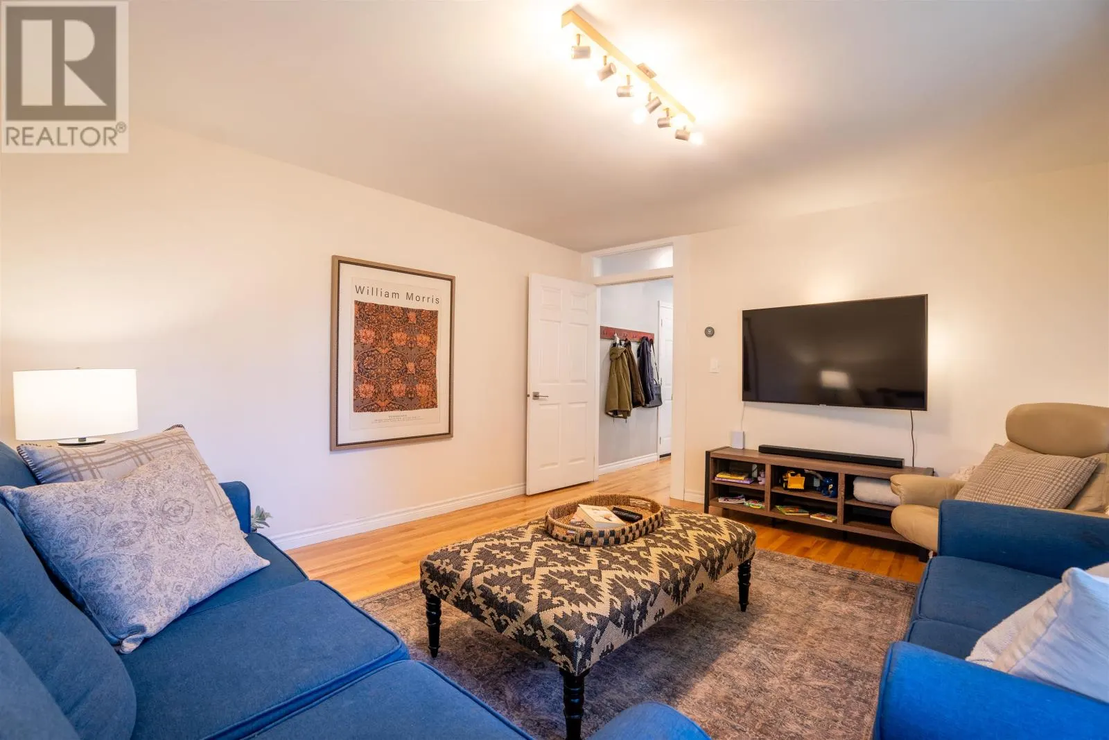113 GREENSVIEW Drive