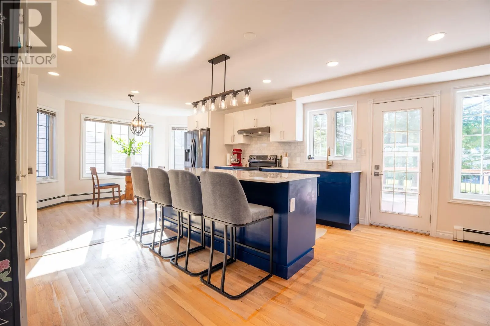 113 GREENSVIEW Drive