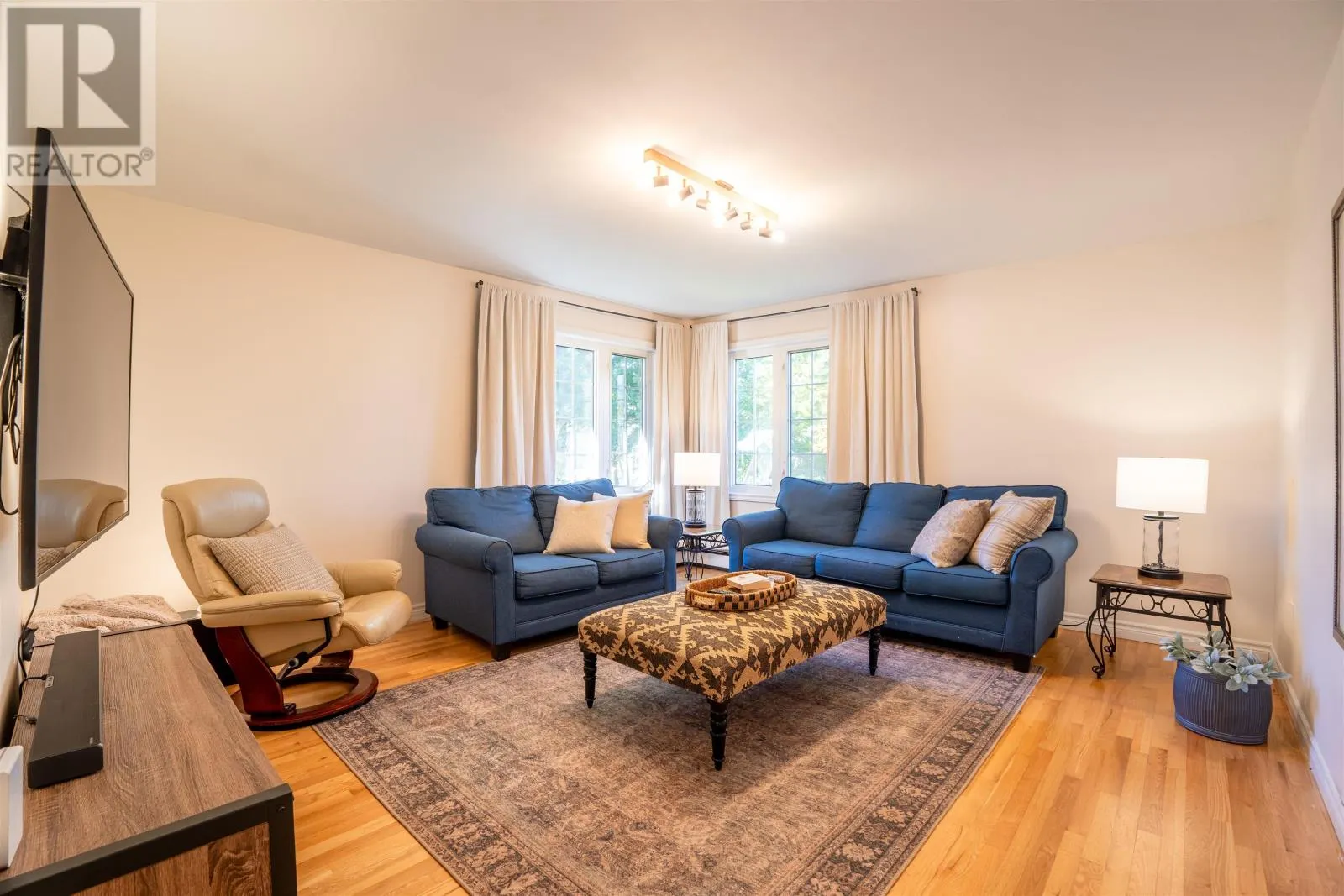 113 GREENSVIEW Drive