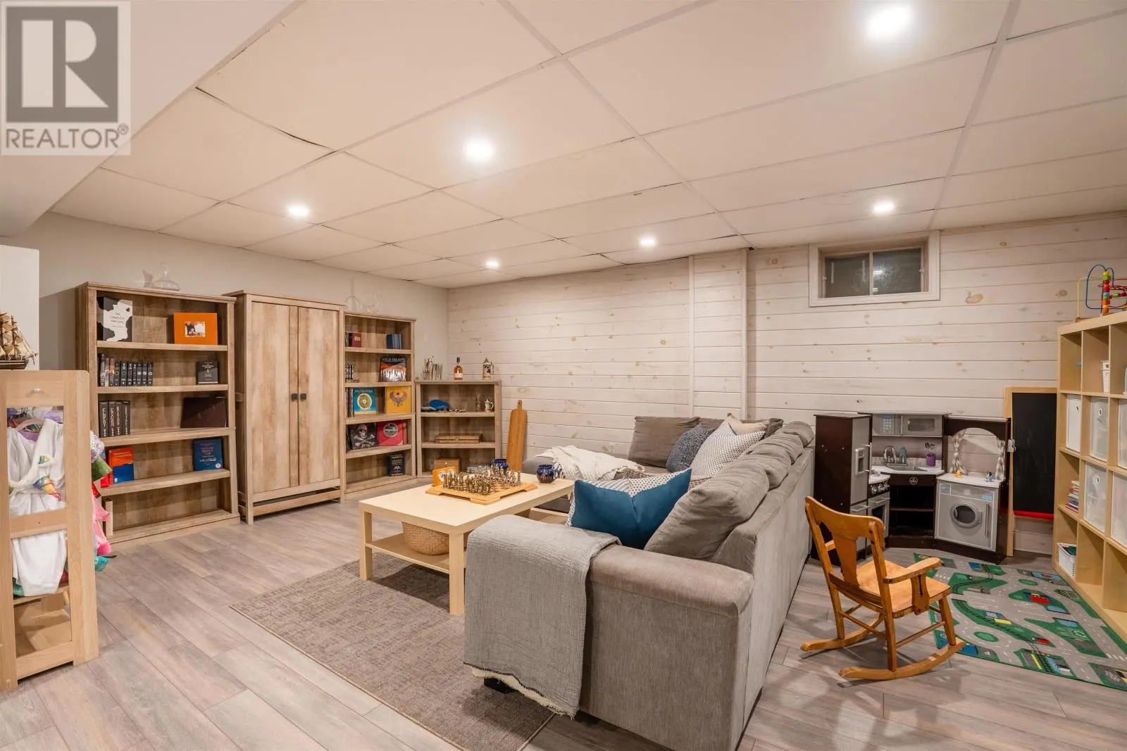 113 GREENSVIEW Drive