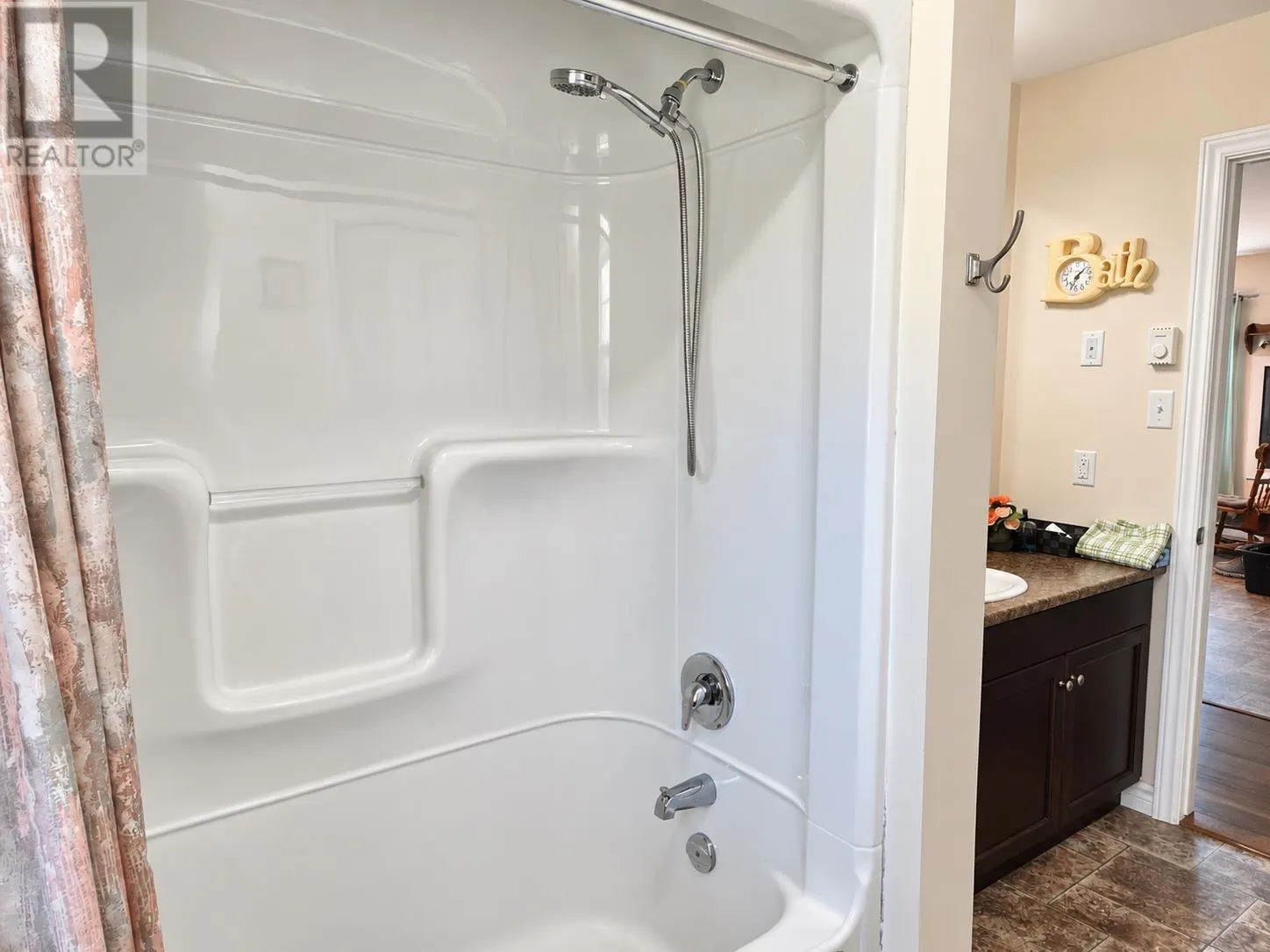 24 Tide View Court