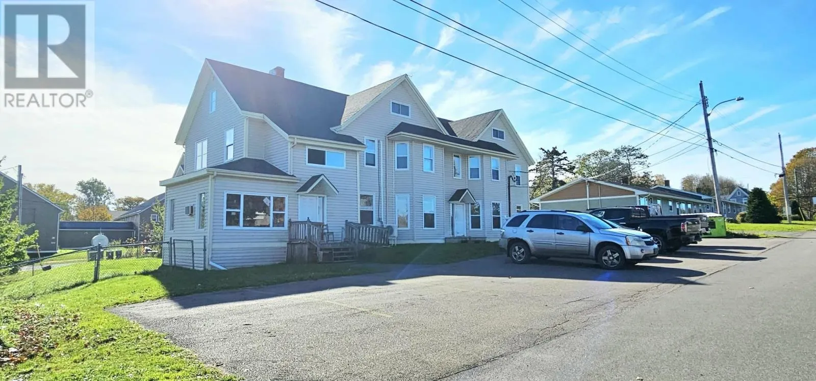 6 Pond Street