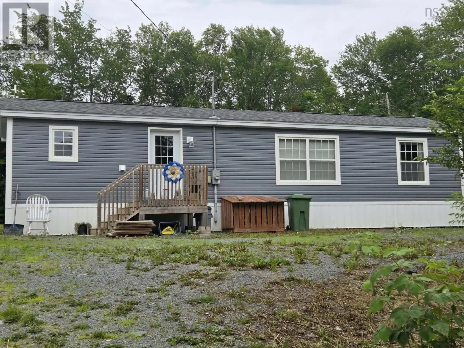 31 Lakefield Drive