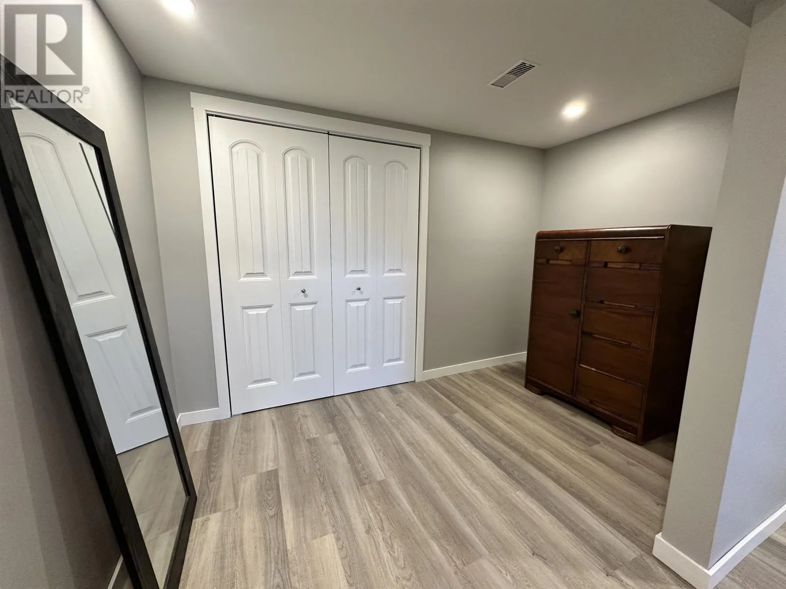 150 Parkwood Crescent