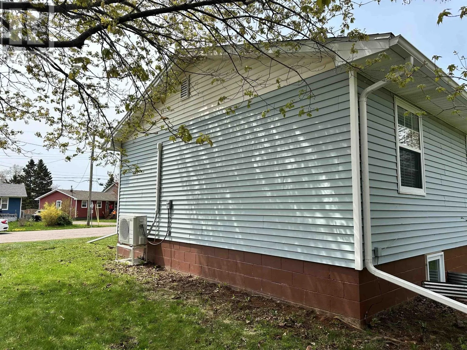 150 Parkwood Crescent