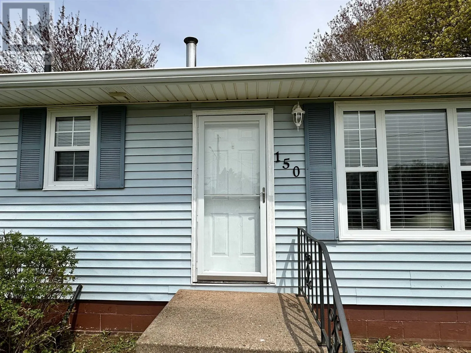150 Parkwood Crescent