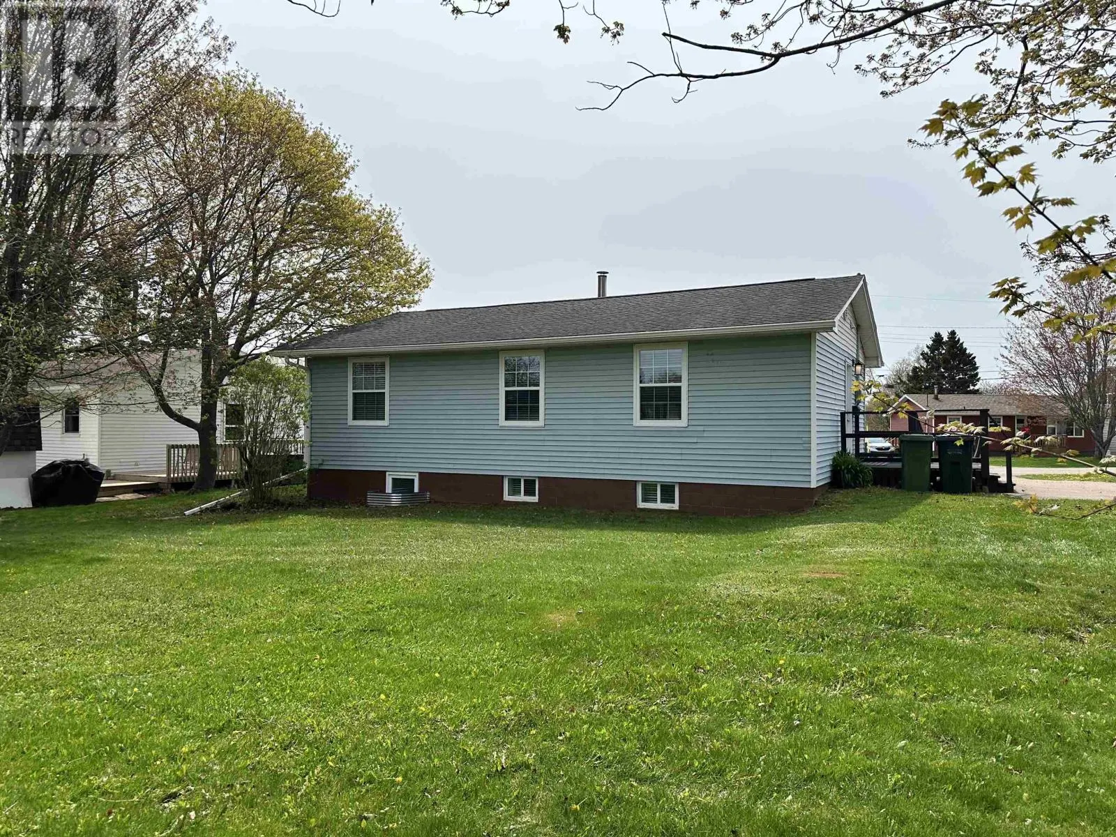 150 Parkwood Crescent