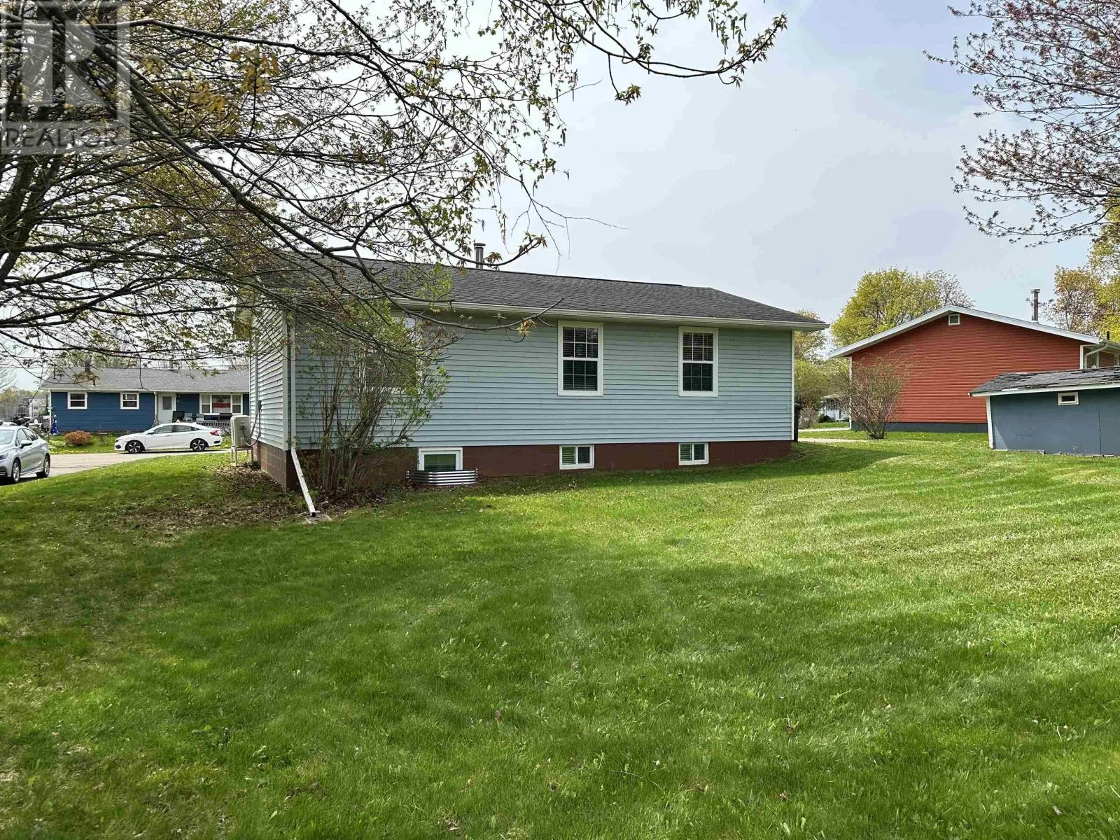 150 Parkwood Crescent