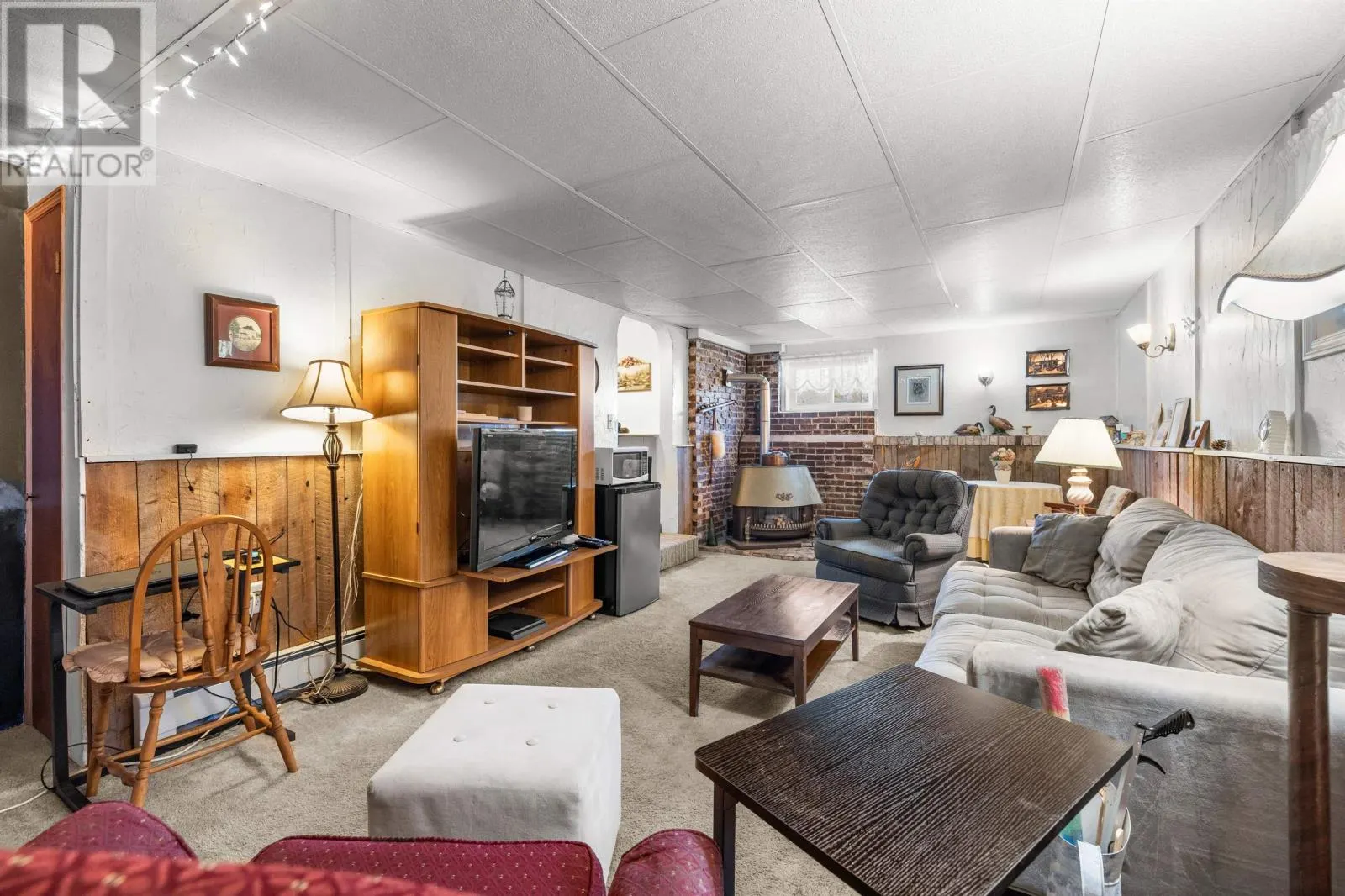 1 Upper Tea Hill Crescent