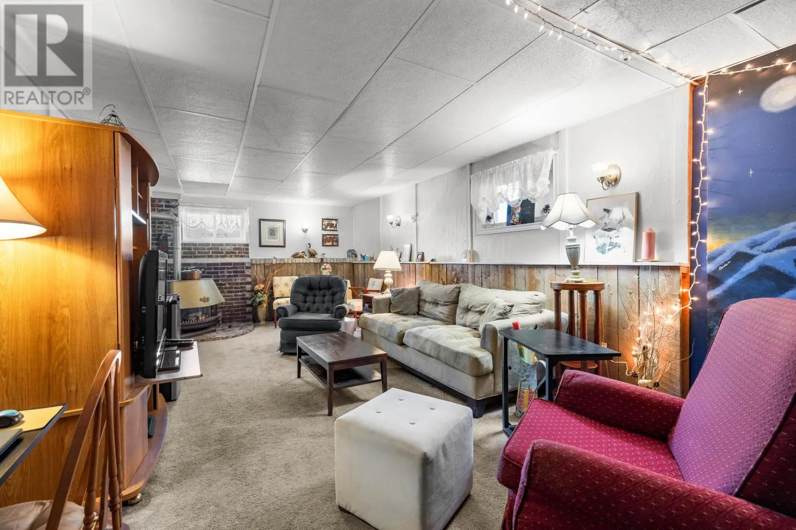 1 Upper Tea Hill Crescent