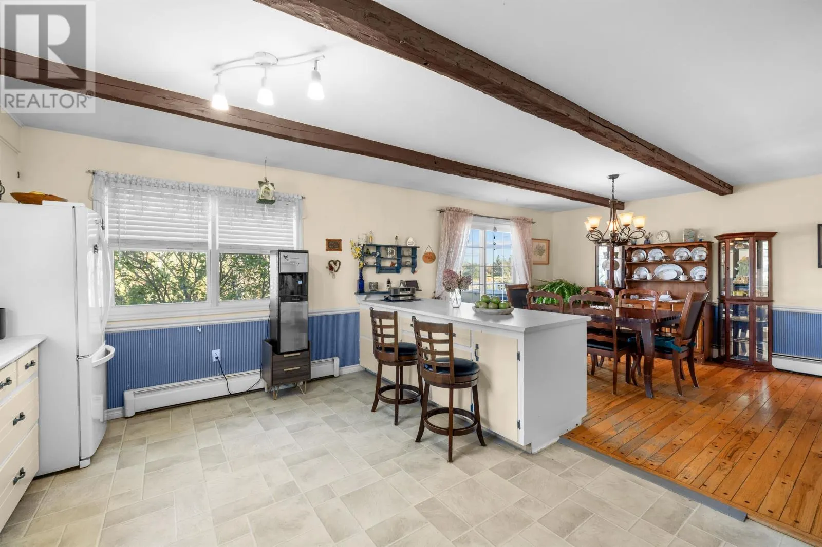 1 Upper Tea Hill Crescent