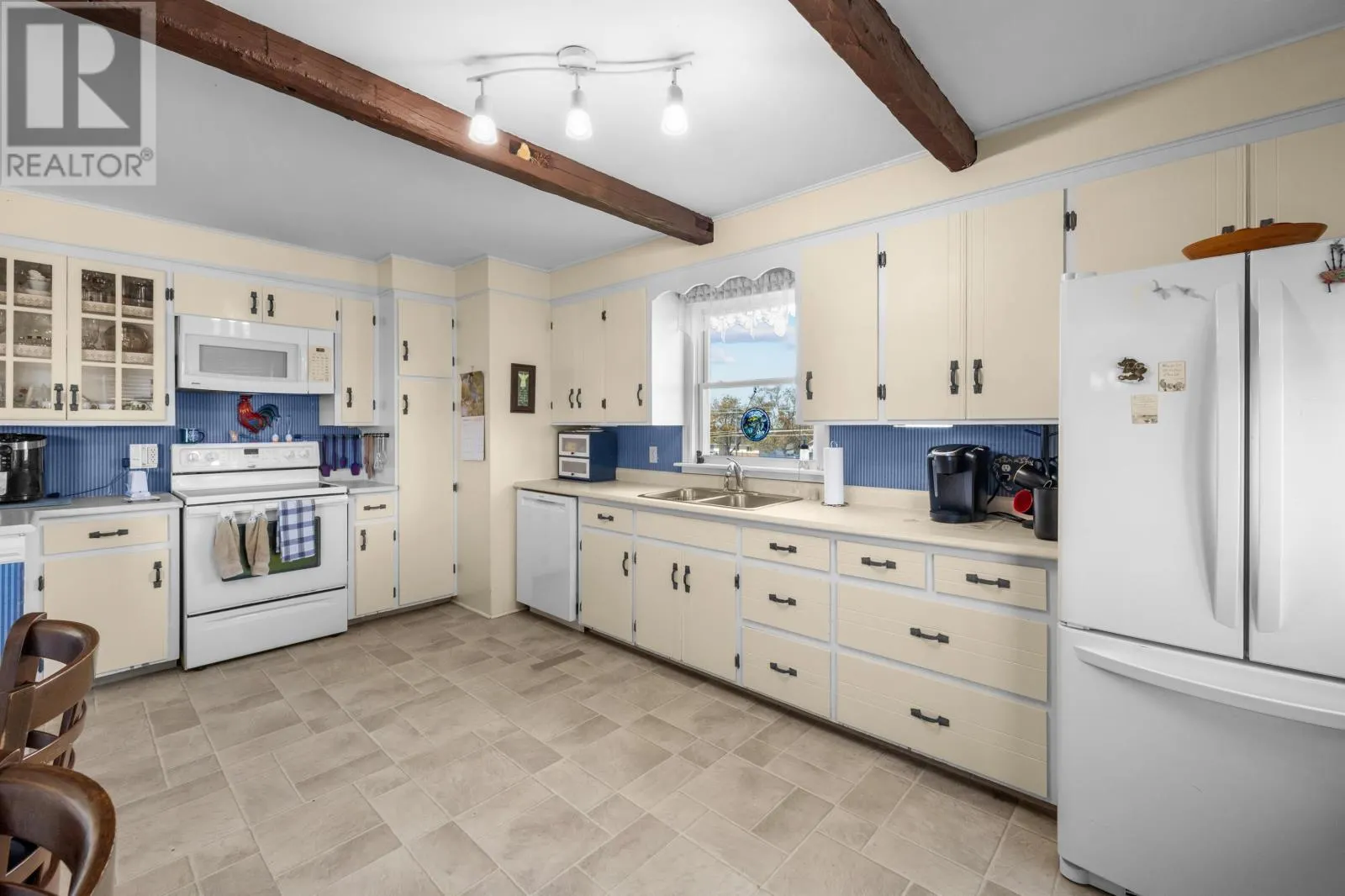1 Upper Tea Hill Crescent