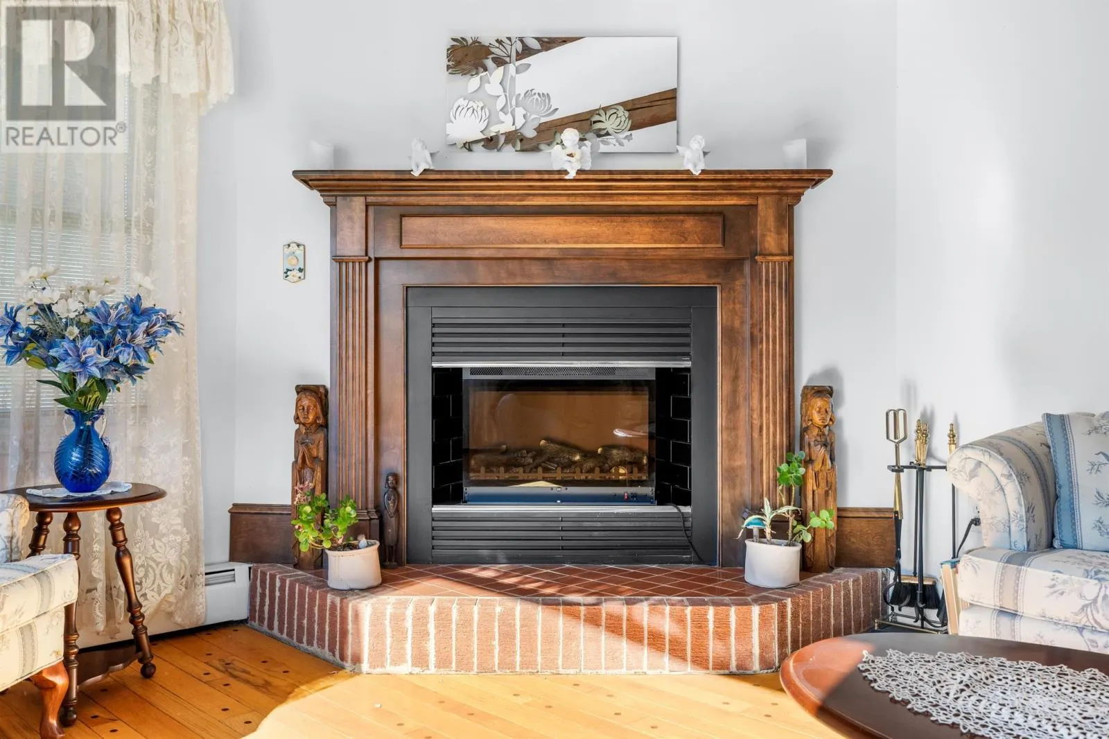 1 Upper Tea Hill Crescent