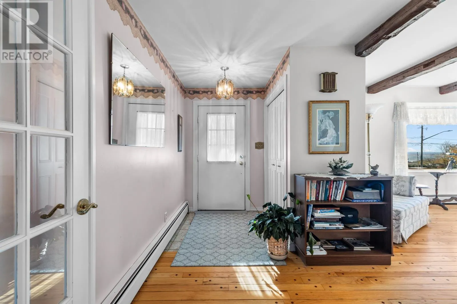 1 Upper Tea Hill Crescent