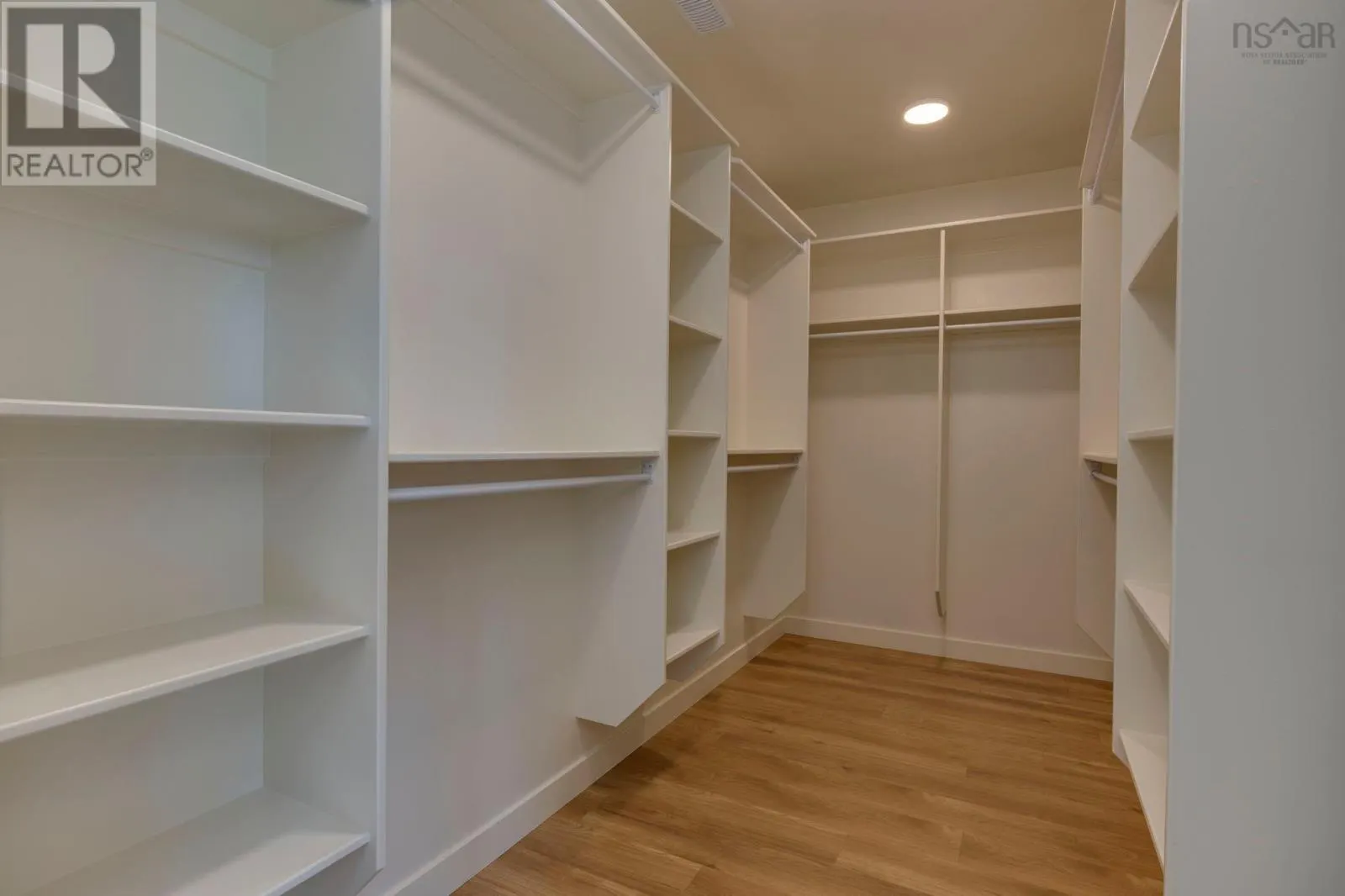 GW-5 32 Gardenia Way