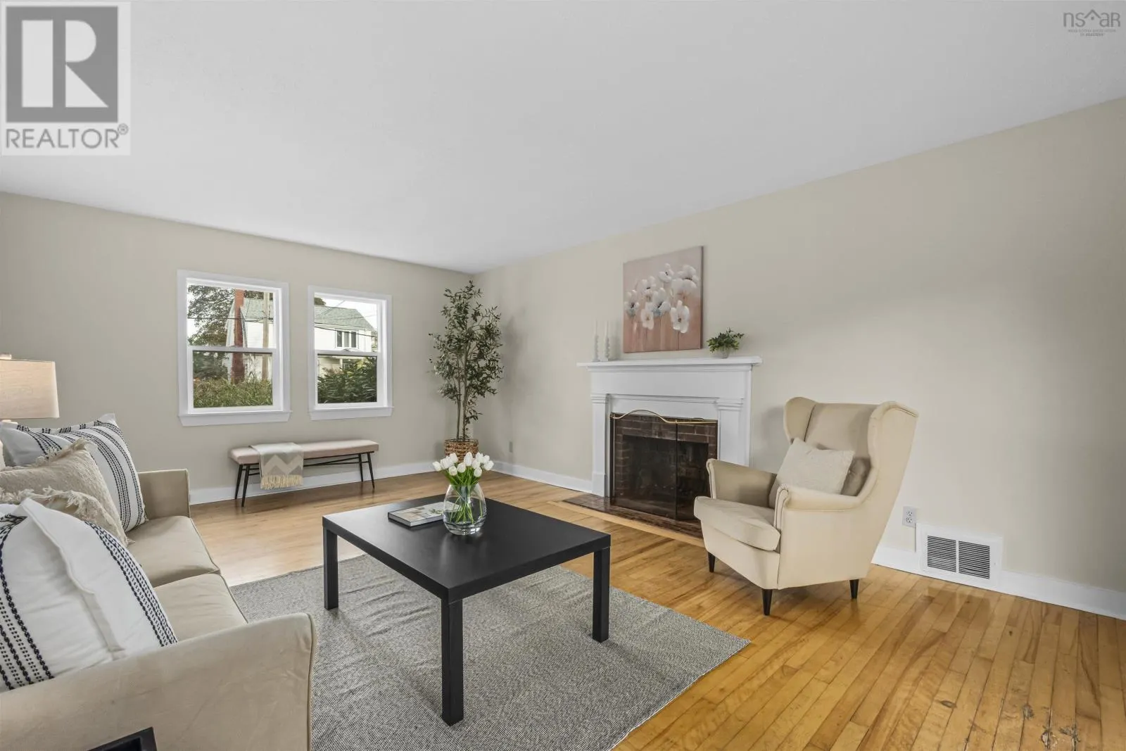 3176 Hemlock Street